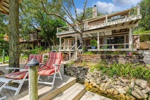 A home in Niceville