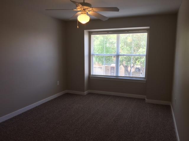 TWIN LAKES PHASE II - Residential Lease