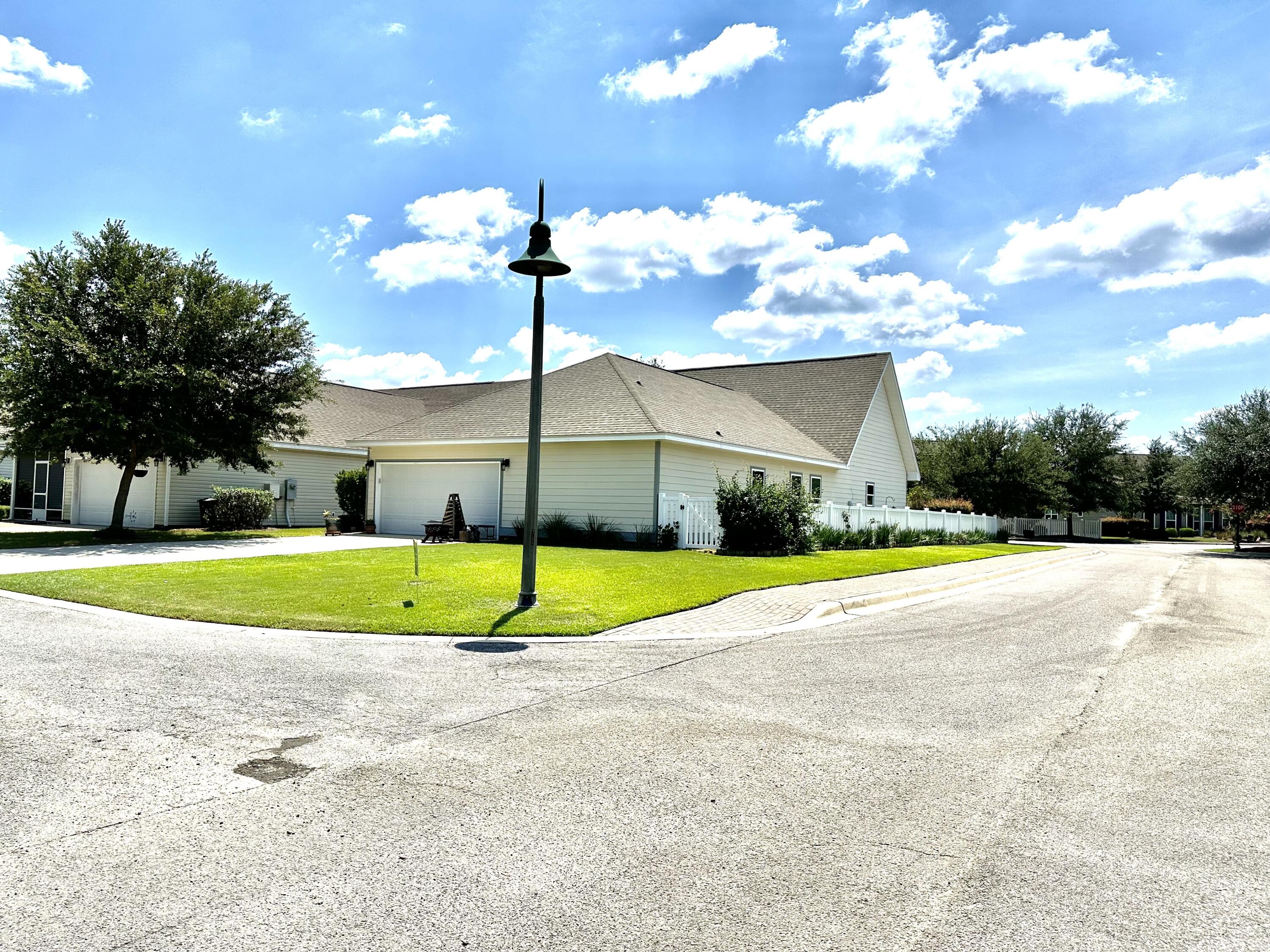 HAMMOCK BAY - Residential