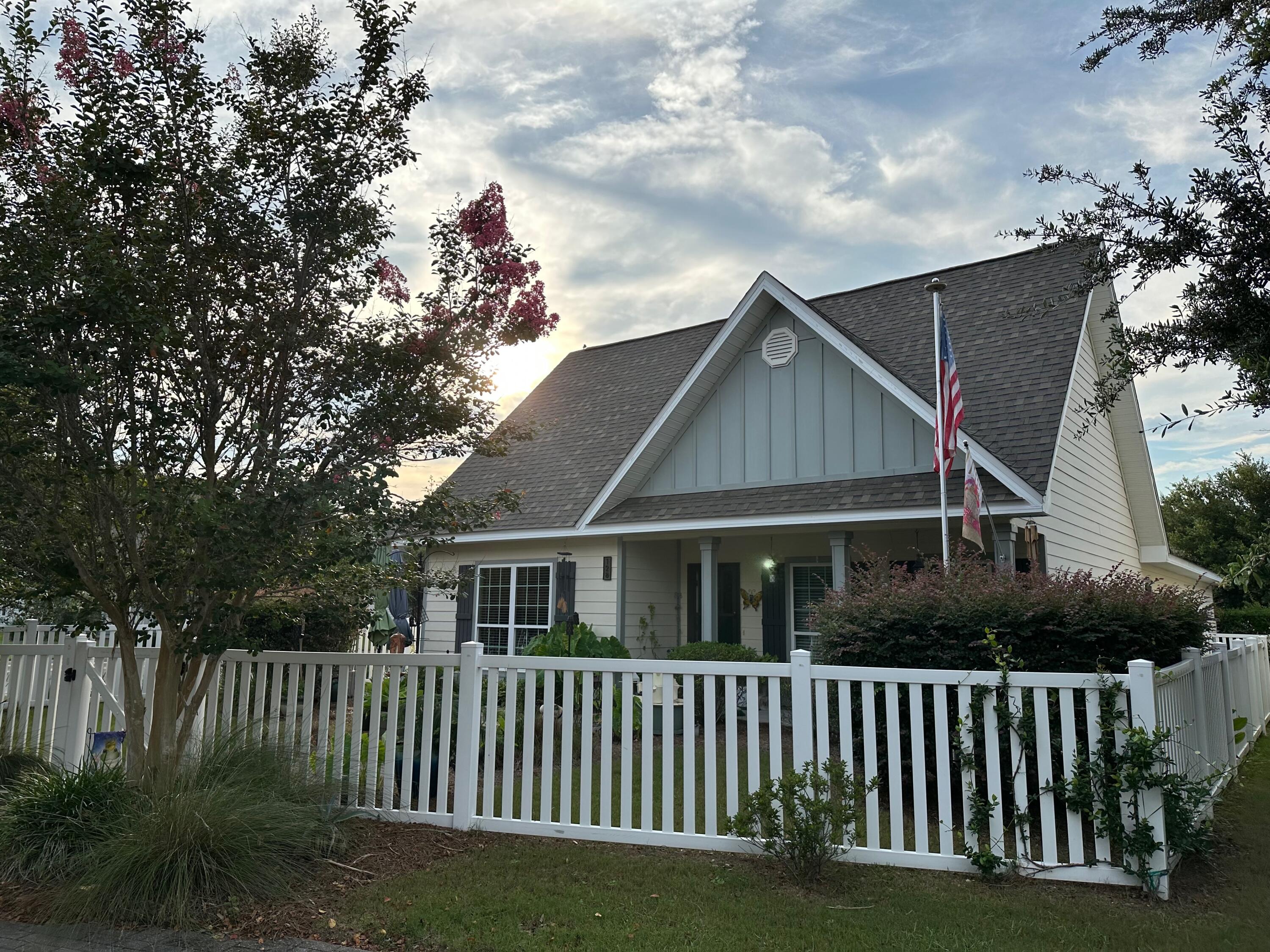 HAMMOCK BAY - Residential