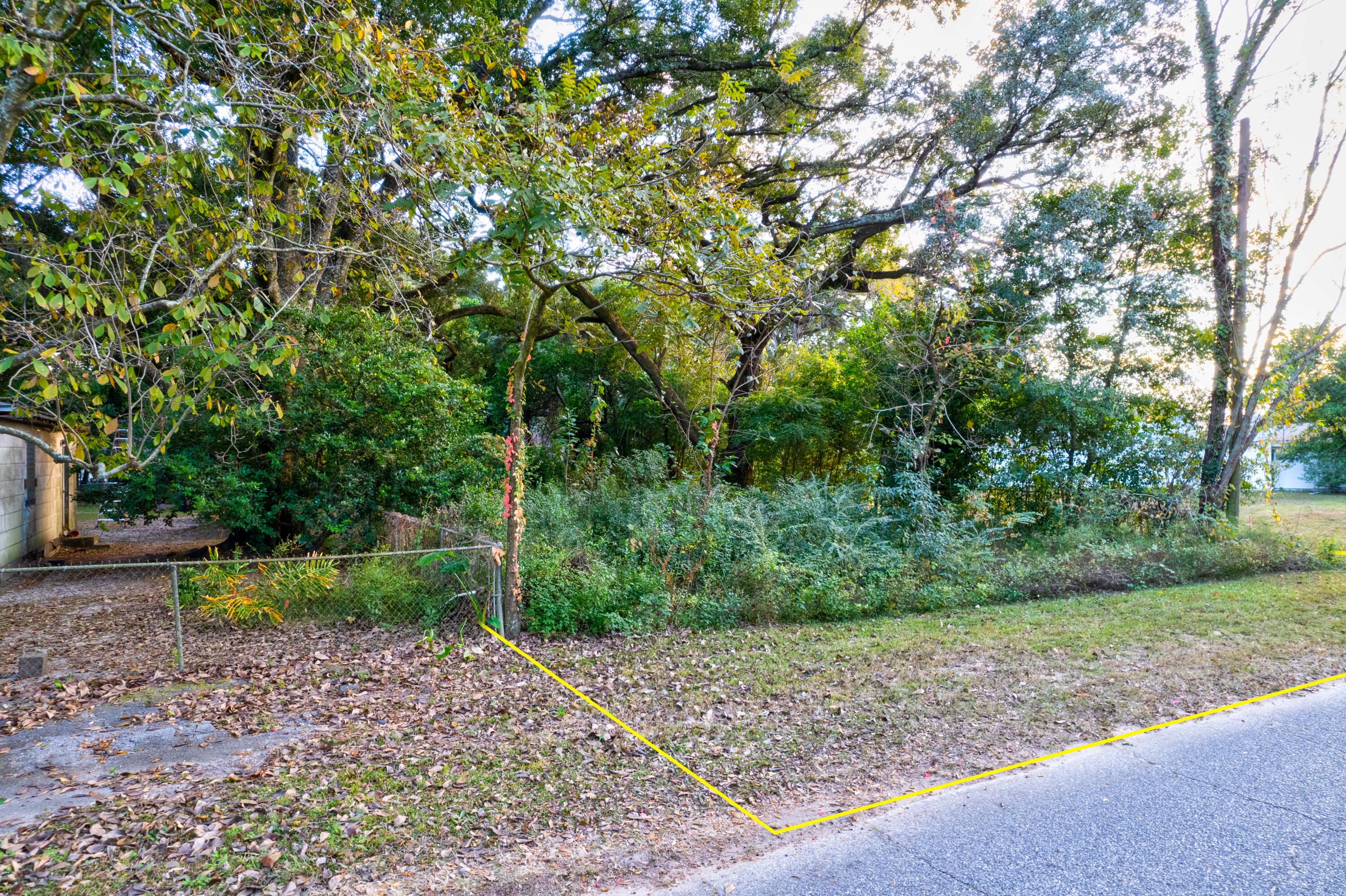 BRENTWOOD PARK - Land