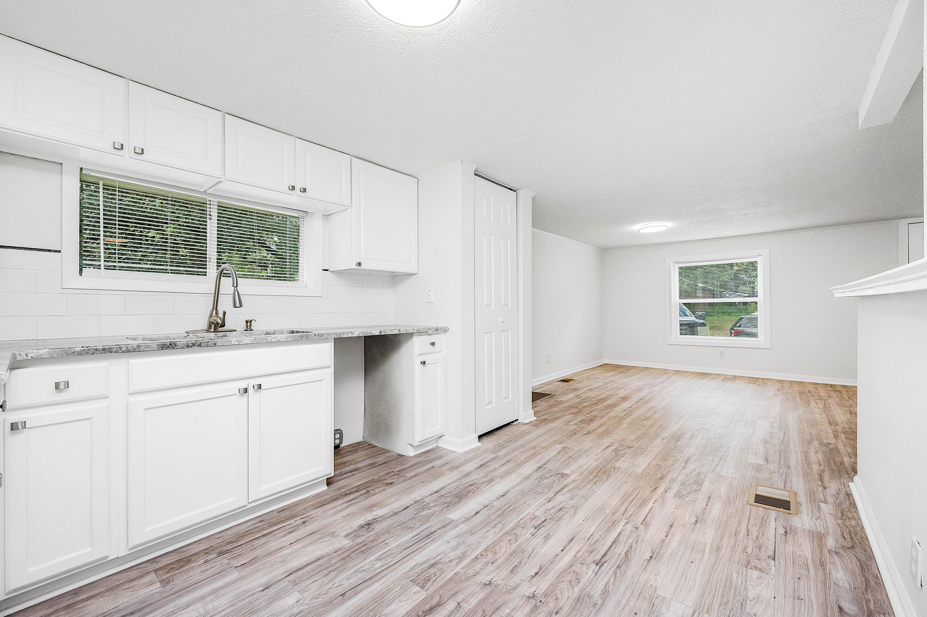 CRESTVIEW - Residential