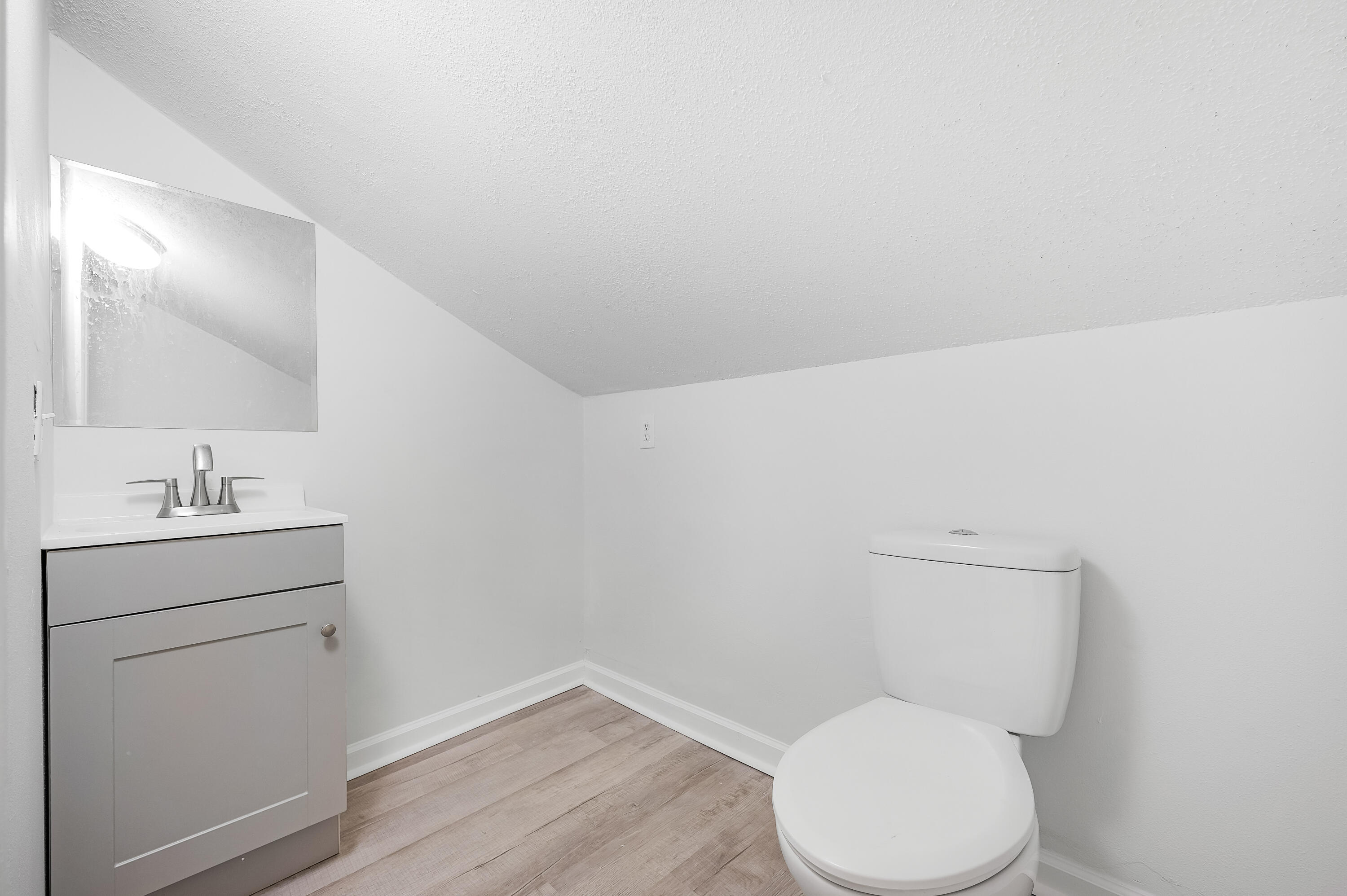 CRESTVIEW - Residential