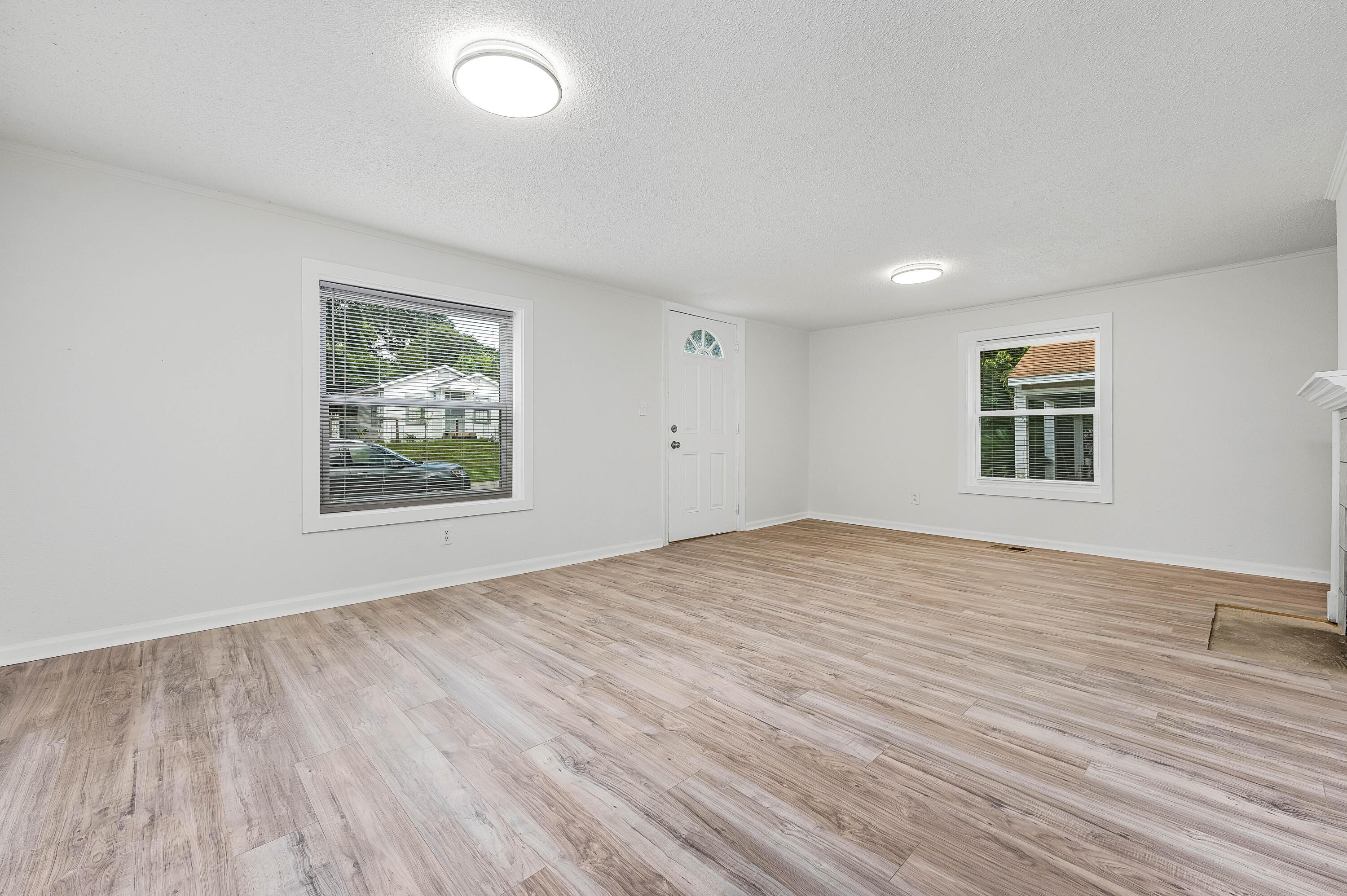 CRESTVIEW - Residential