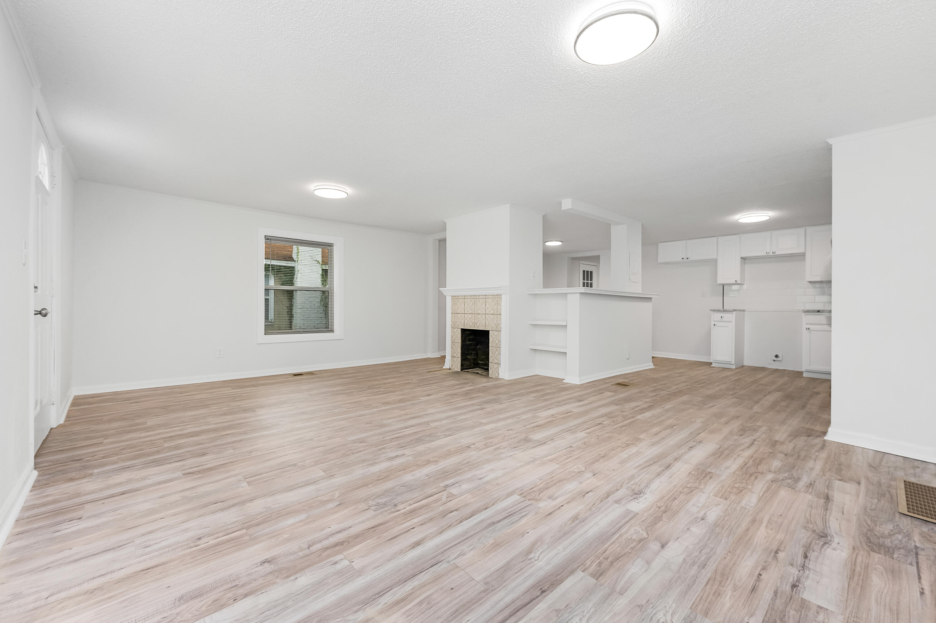 CRESTVIEW - Residential