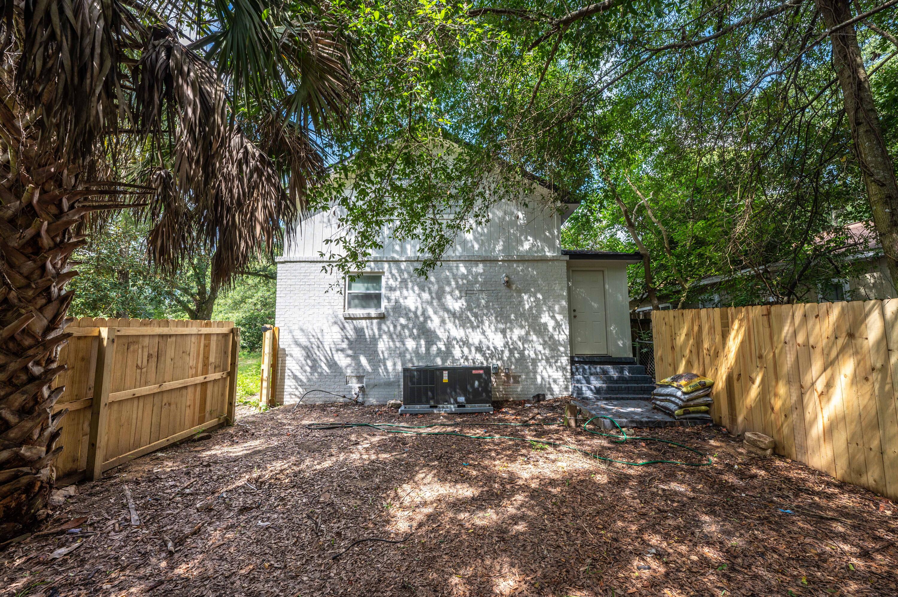 CRESTVIEW - Residential