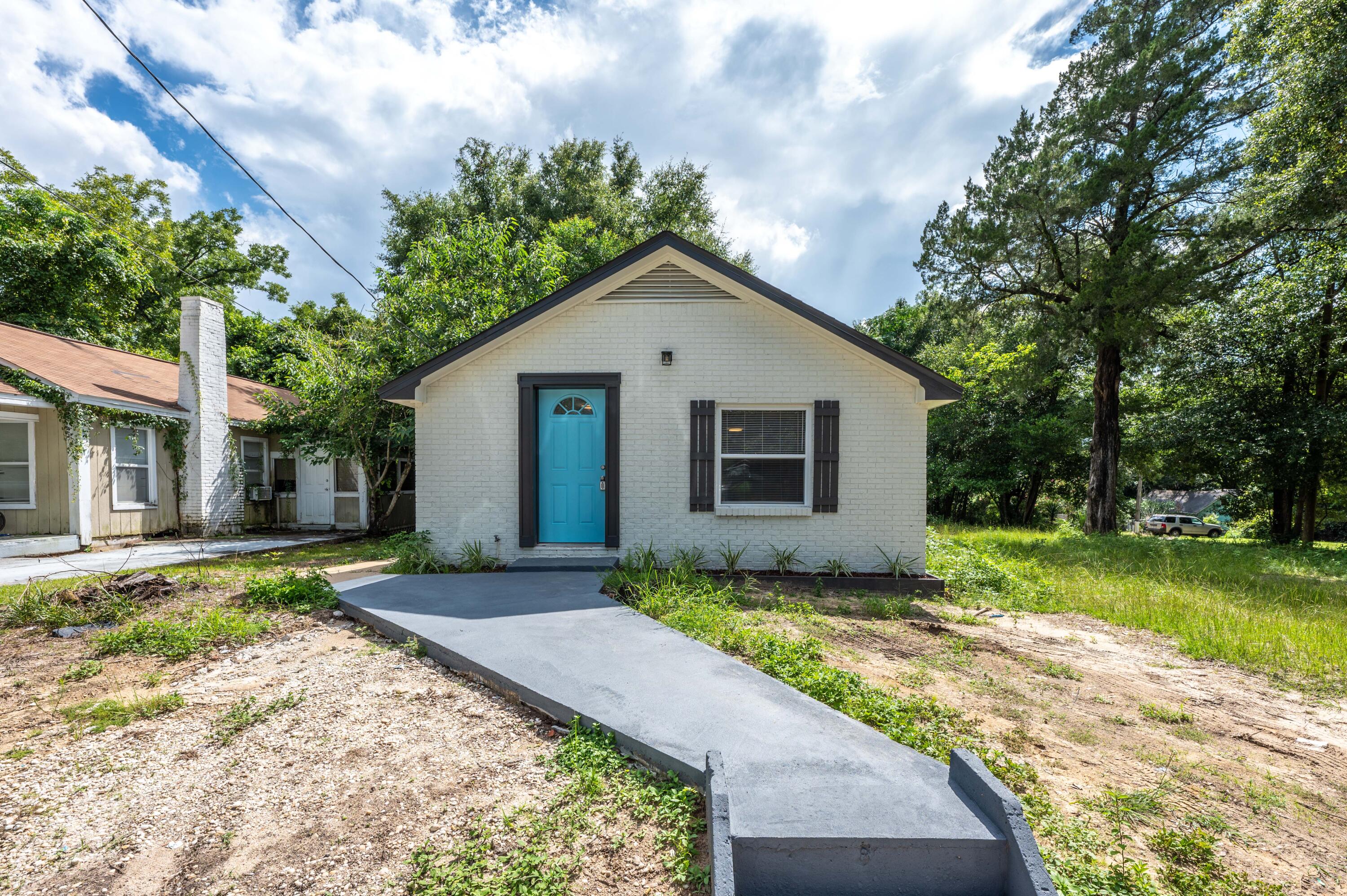 CRESTVIEW - Residential