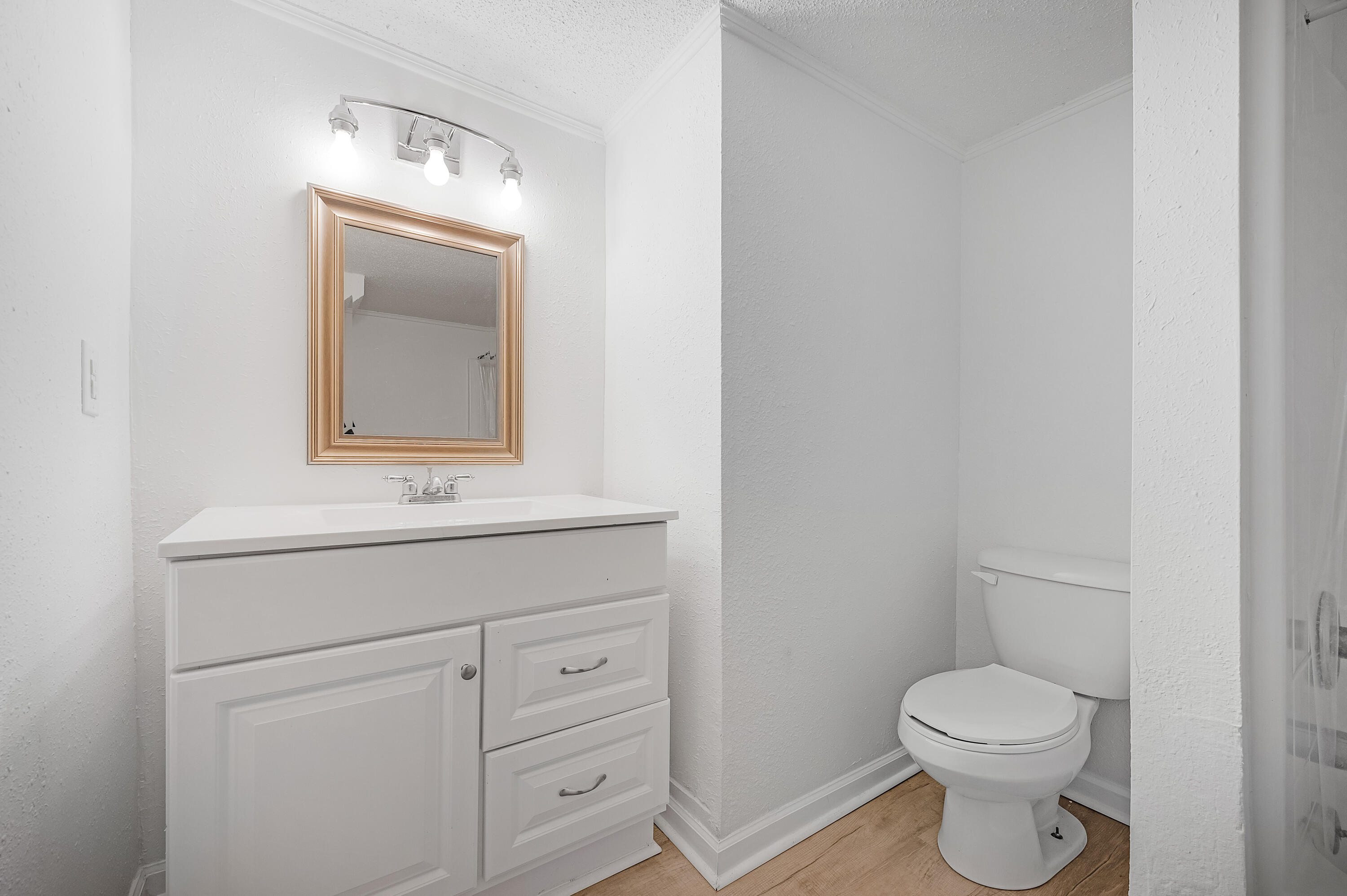 CRESTVIEW - Residential