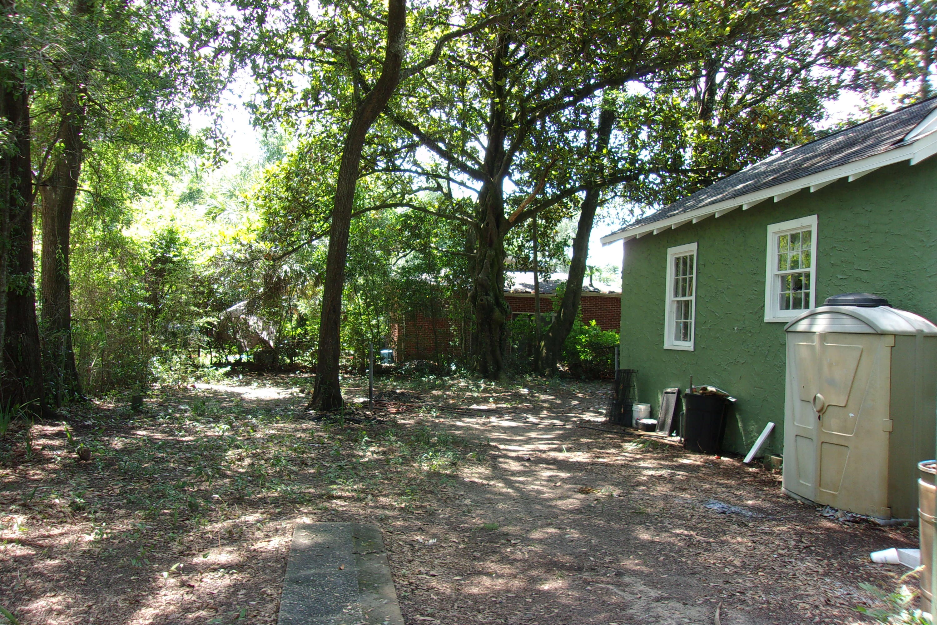 CRESTVIEW - Residential