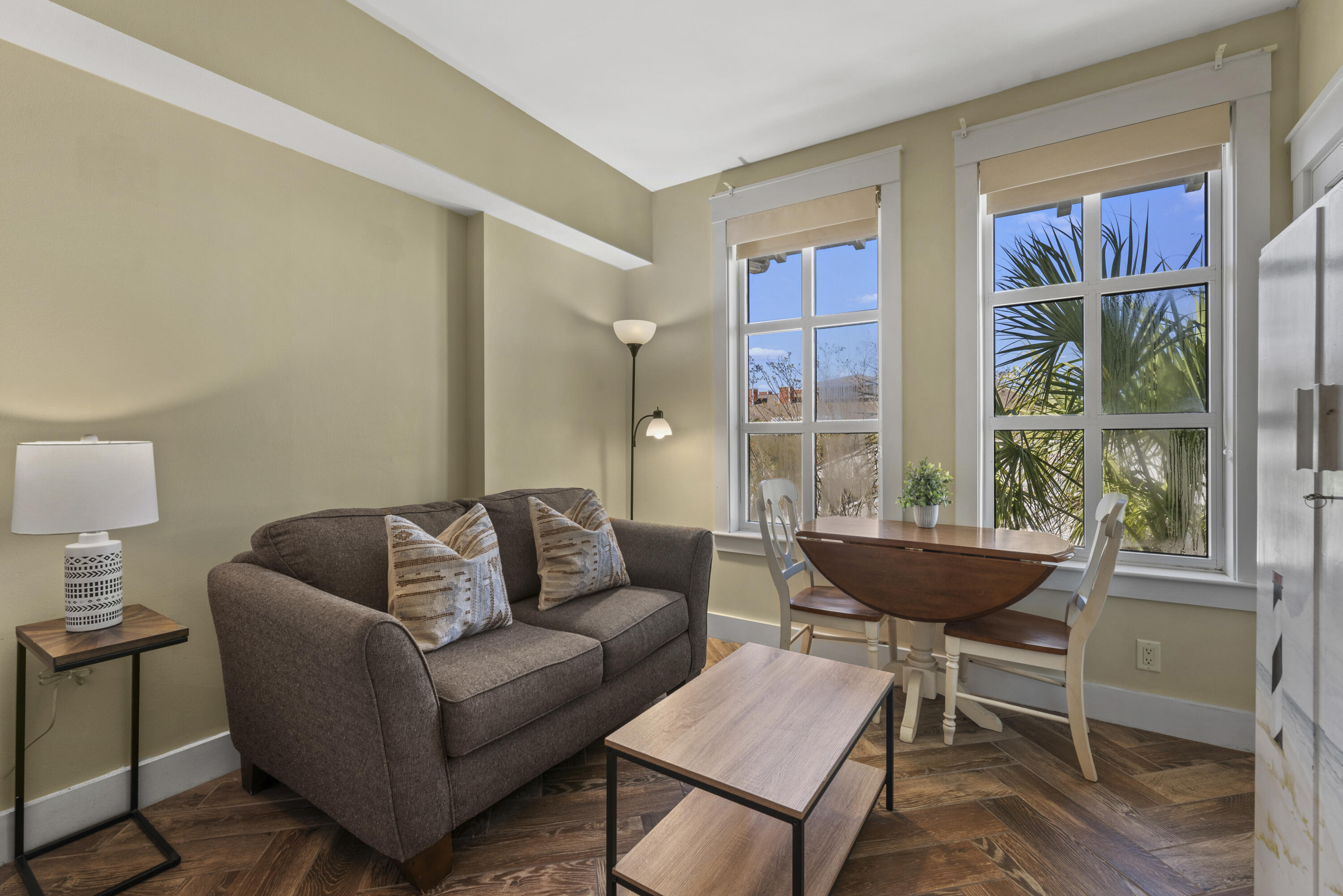 PILOT HOUSE - Residential