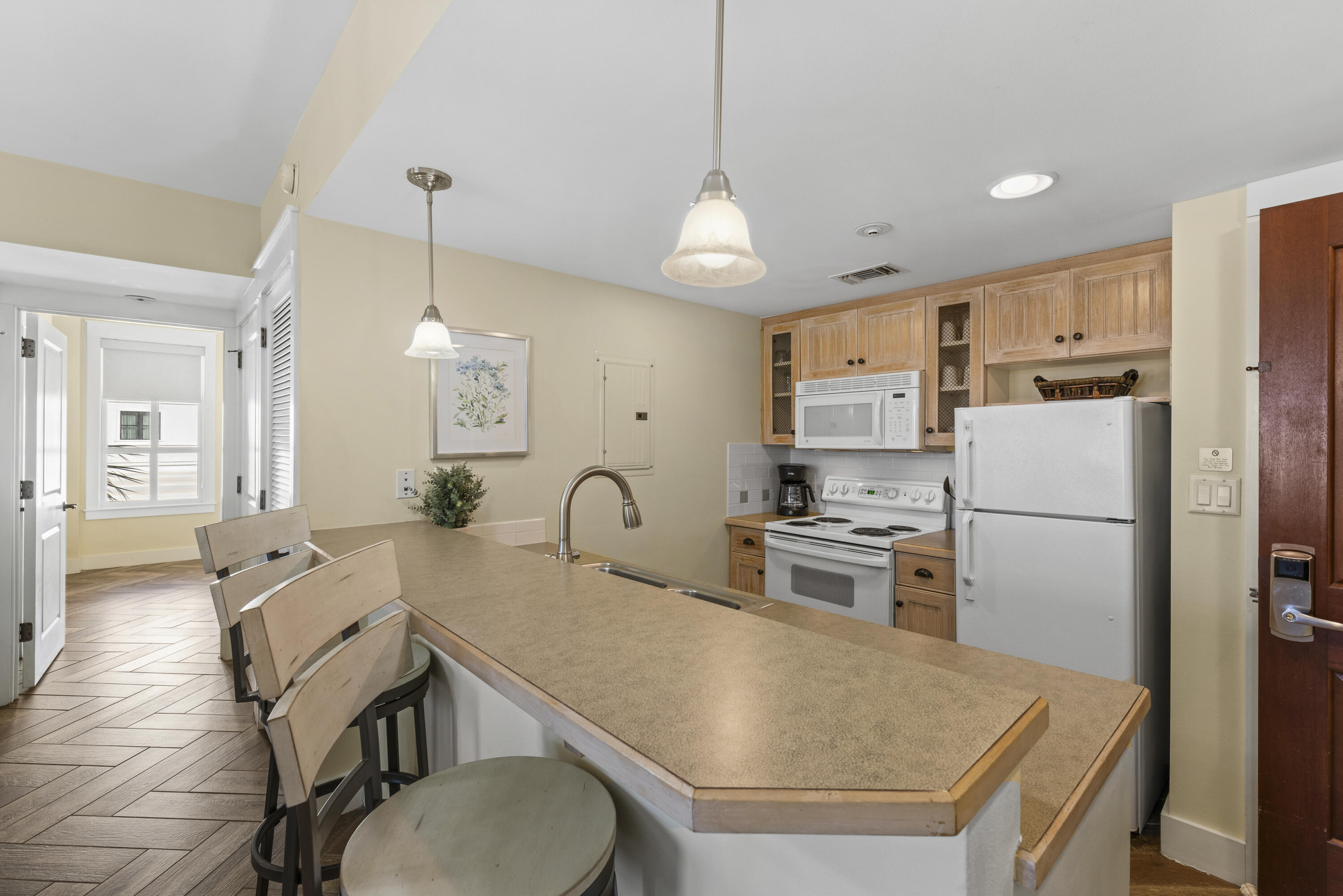 PILOT HOUSE - Residential