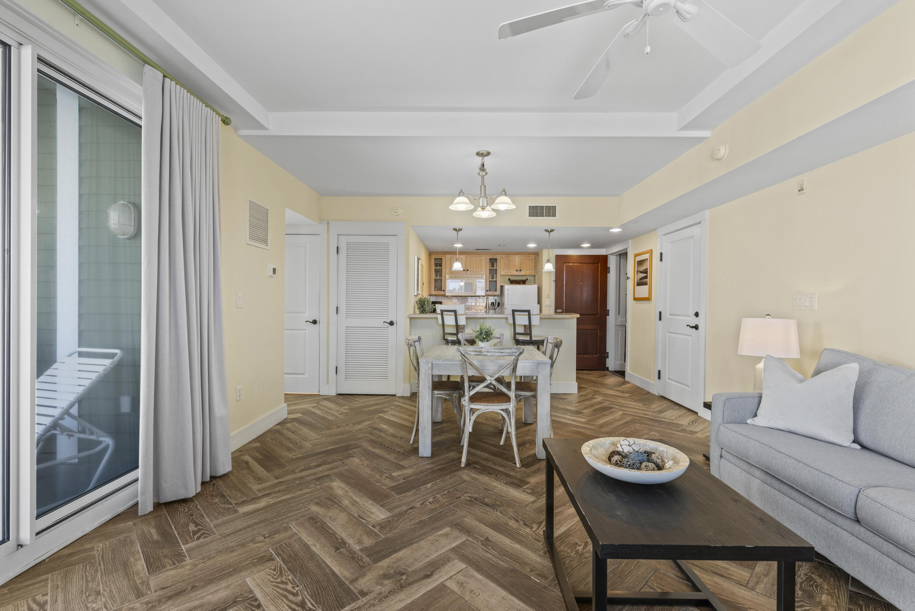 PILOT HOUSE - Residential