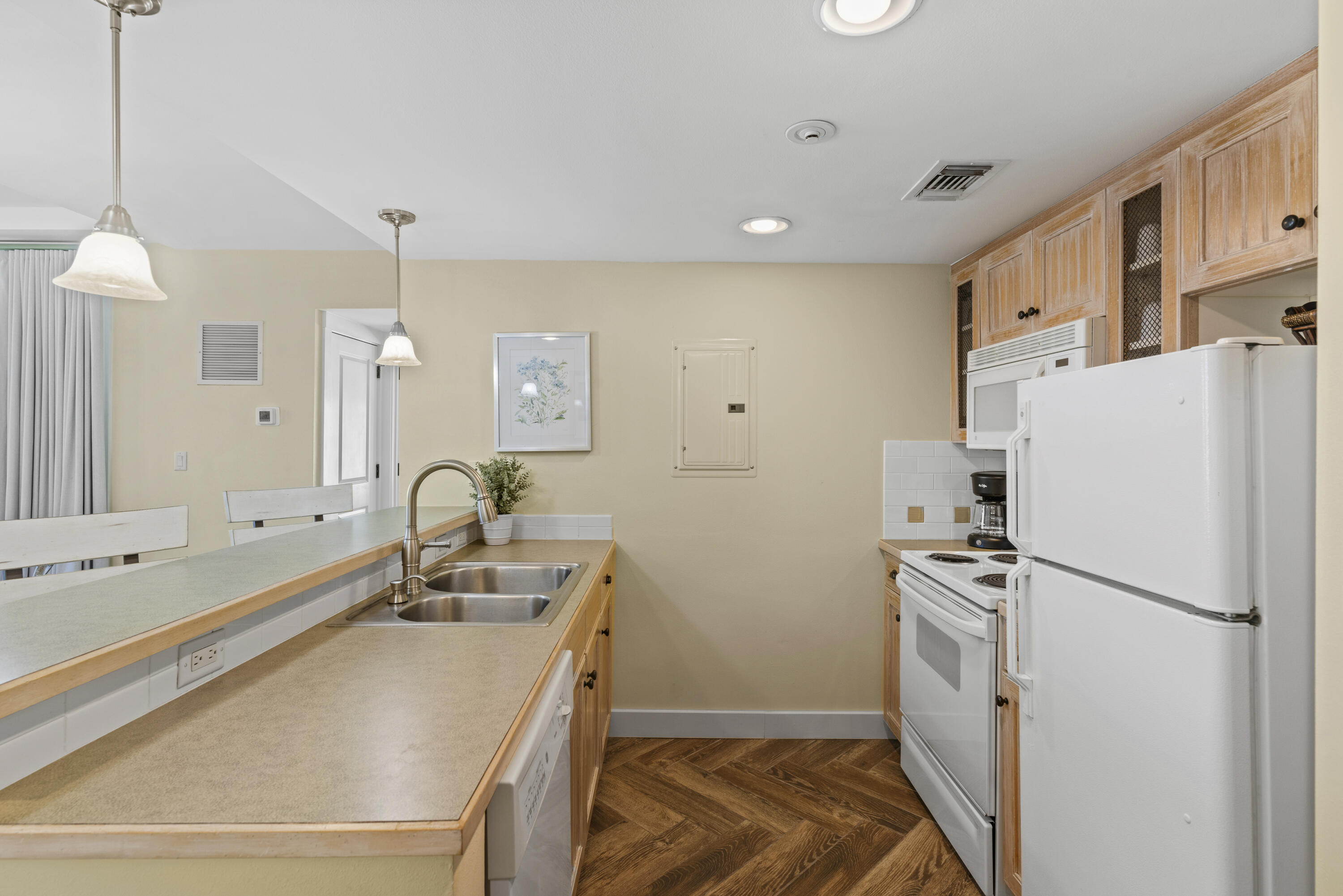 PILOT HOUSE - Residential