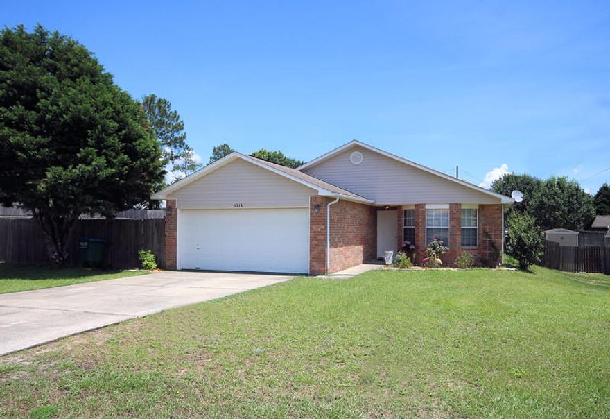 GORGEOUS home in great location South of I-10. Granite kitchen countertops, newer appliances, soft close drawers, Breakfast Bar, and Wonderful Bay window in Kitchen. Large living room, Large Dining with ceramic tile with plenty of room for huge gatherings. Master Bedroom also updated with Hardwood flooring, newer Master cabinets, sinks and fixtures in bath, and spacious Master Walk-in Closet! Large privacy fenced backyard with patio and lots of room for pool, and entertaining. AC only 1 yr old! New thermostat! New garage door opener with Belt (not chain) makes it quieter. Chamberlain Garage monitoring system with Garage special remotes to use inside and outside the home! Come see for yourself this FANTASTIC home on a corner lot! SELLER OFFERING 1 YR OLD REPUBLIC HOME WARRANTY!