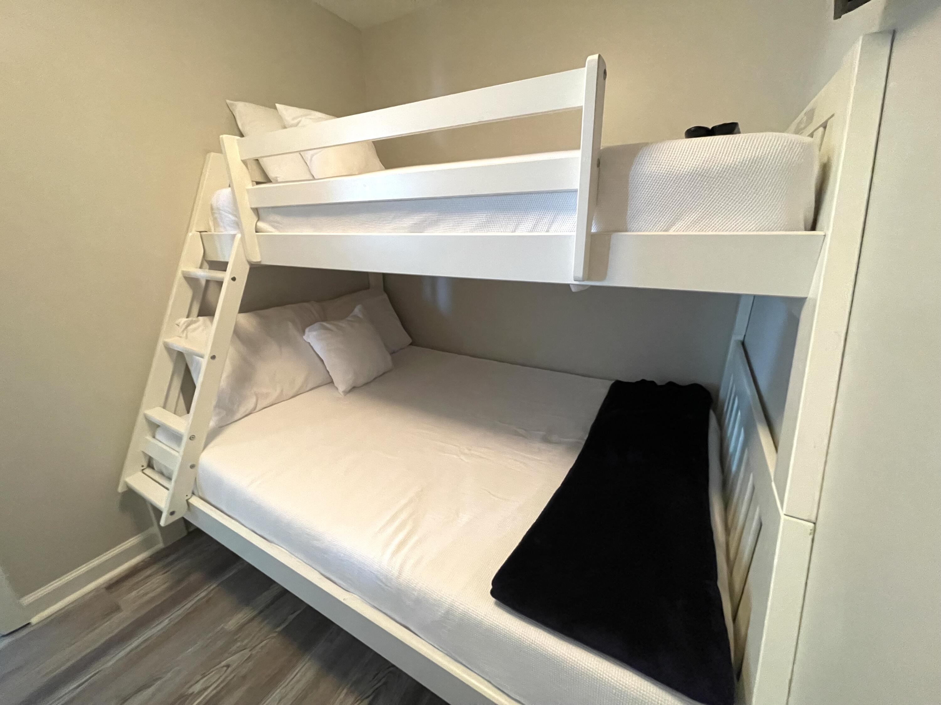 THE PALMS OF DESTIN - Residential