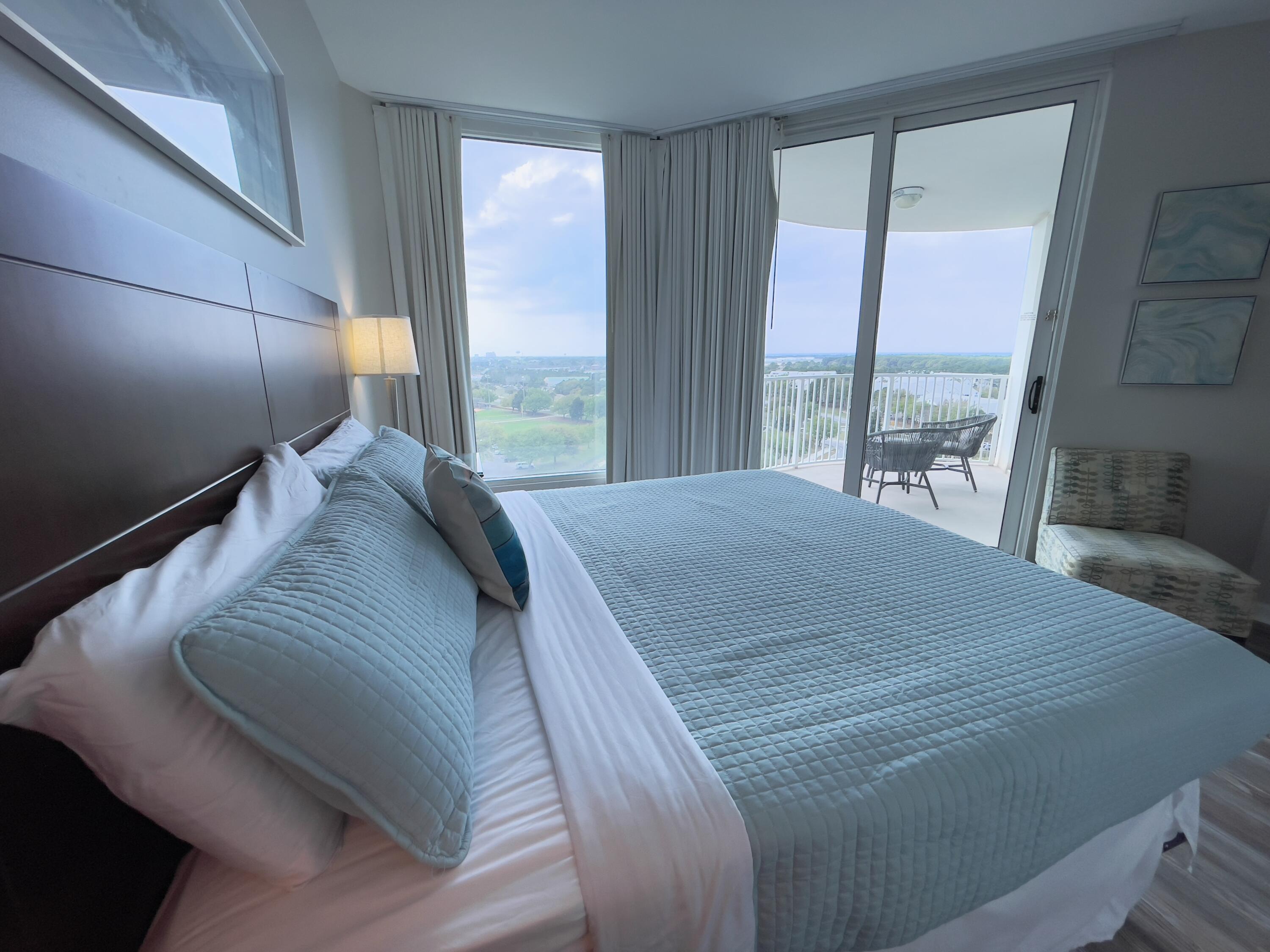 THE PALMS OF DESTIN - Residential