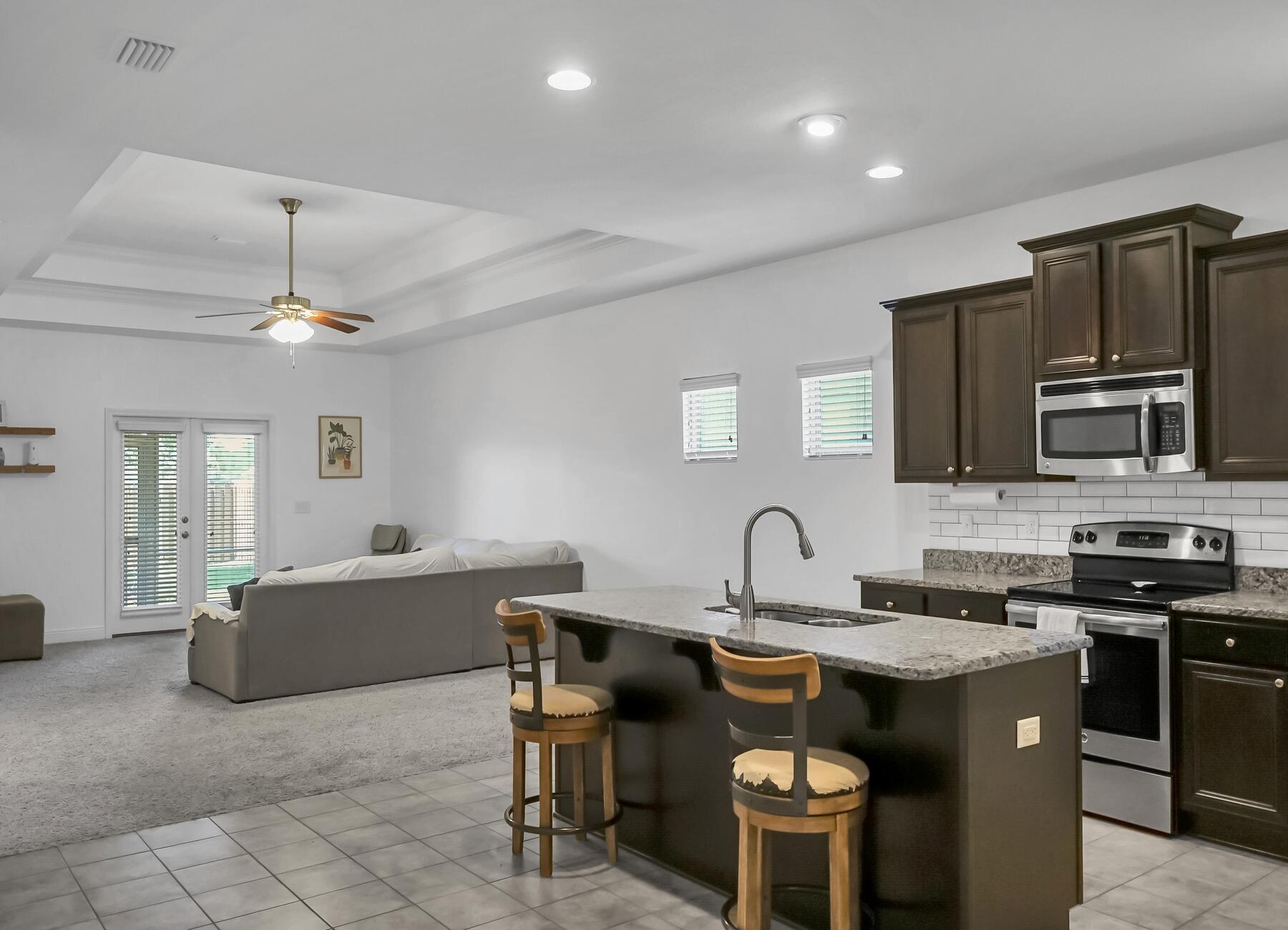 REDSTONE COMMONS - Residential Lease