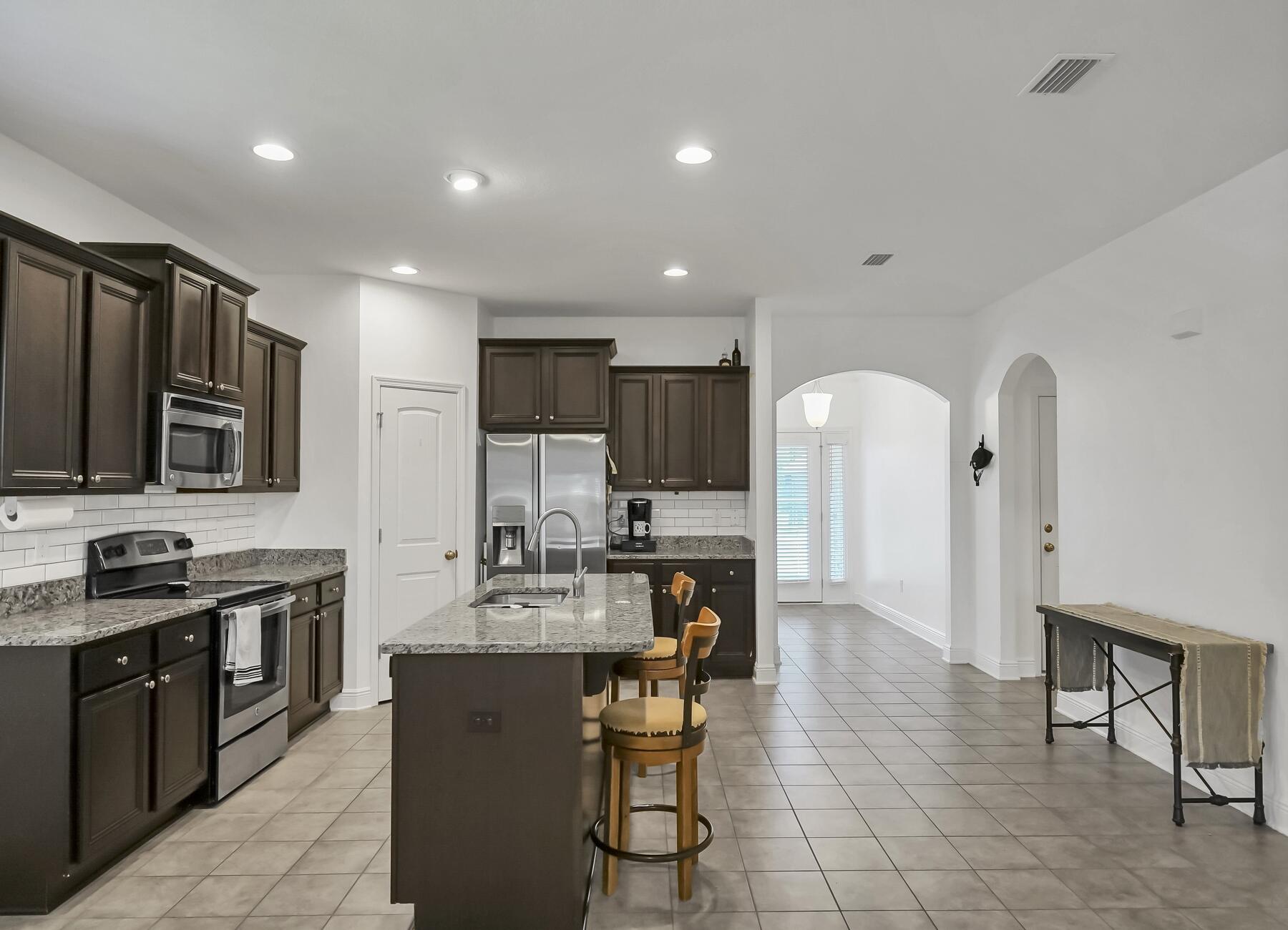 REDSTONE COMMONS - Residential Lease