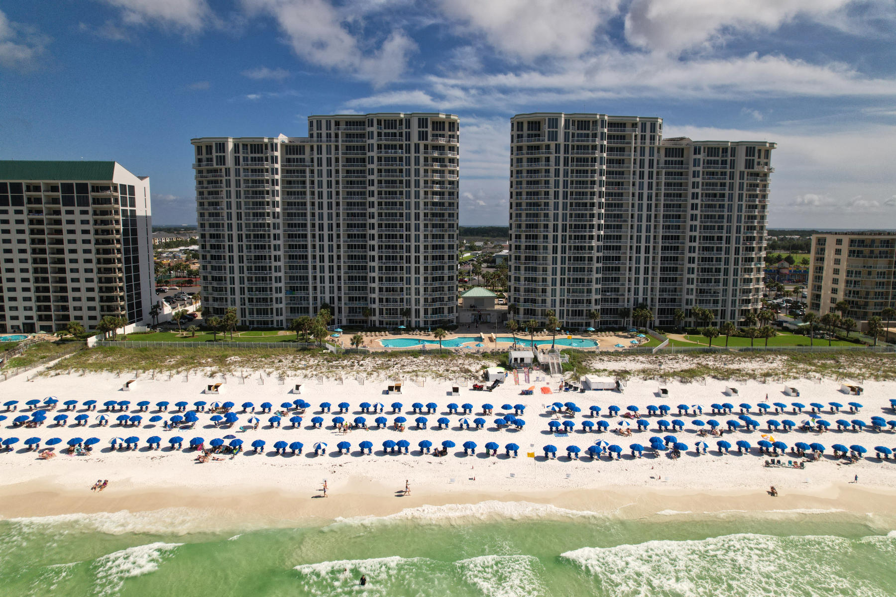 SILVER BEACH TOWERS - Residential