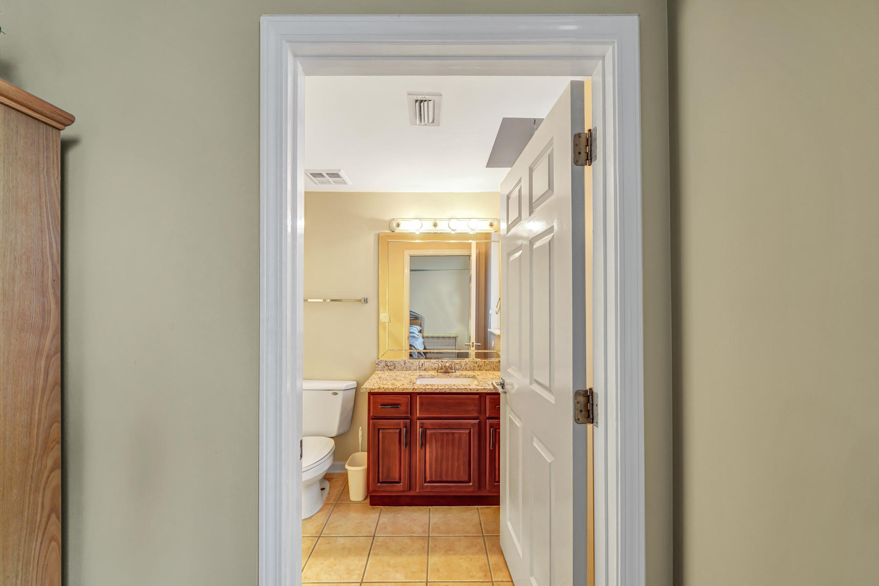 SILVER BEACH TOWERS - Residential