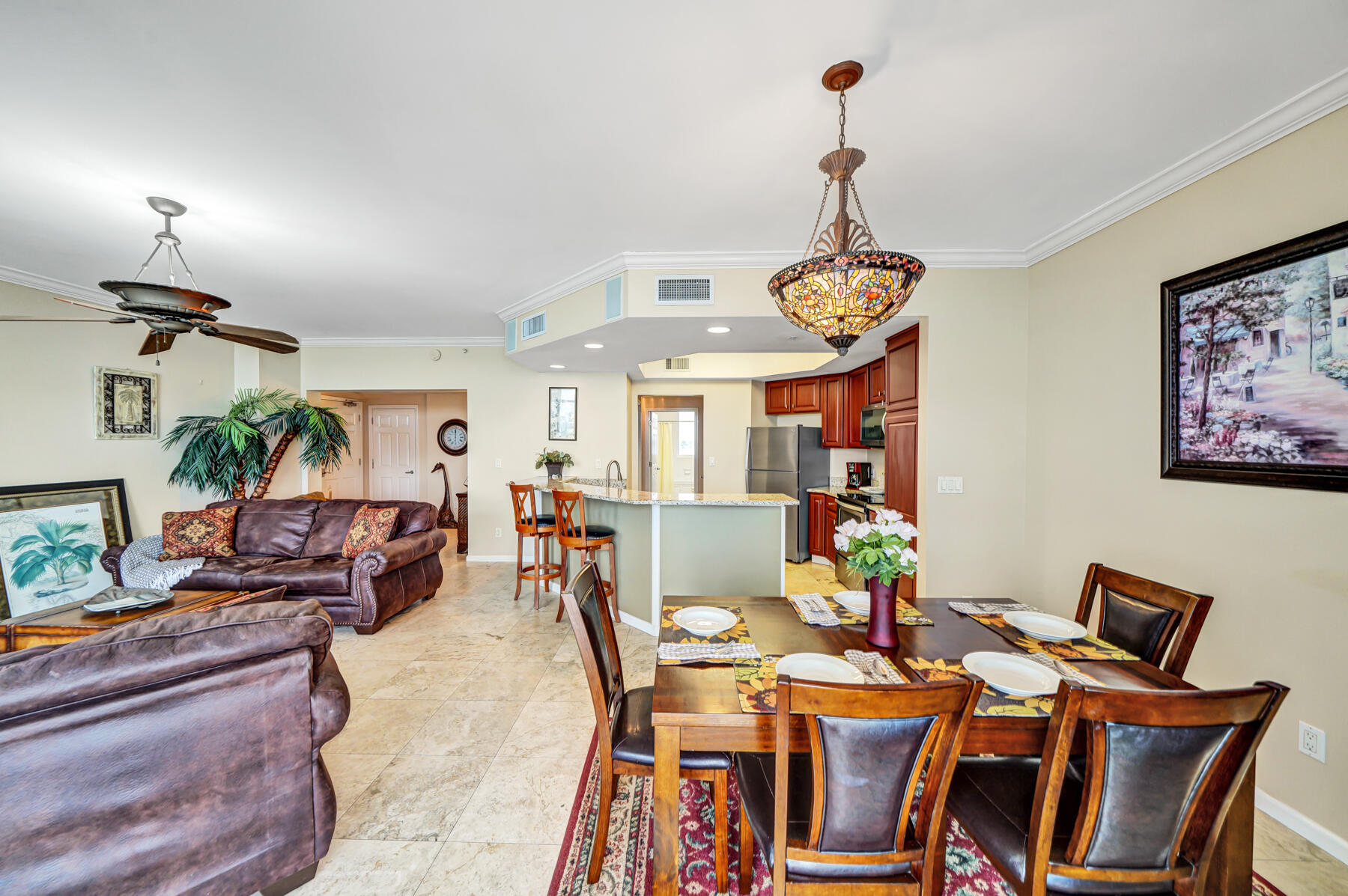 SILVER BEACH TOWERS - Residential