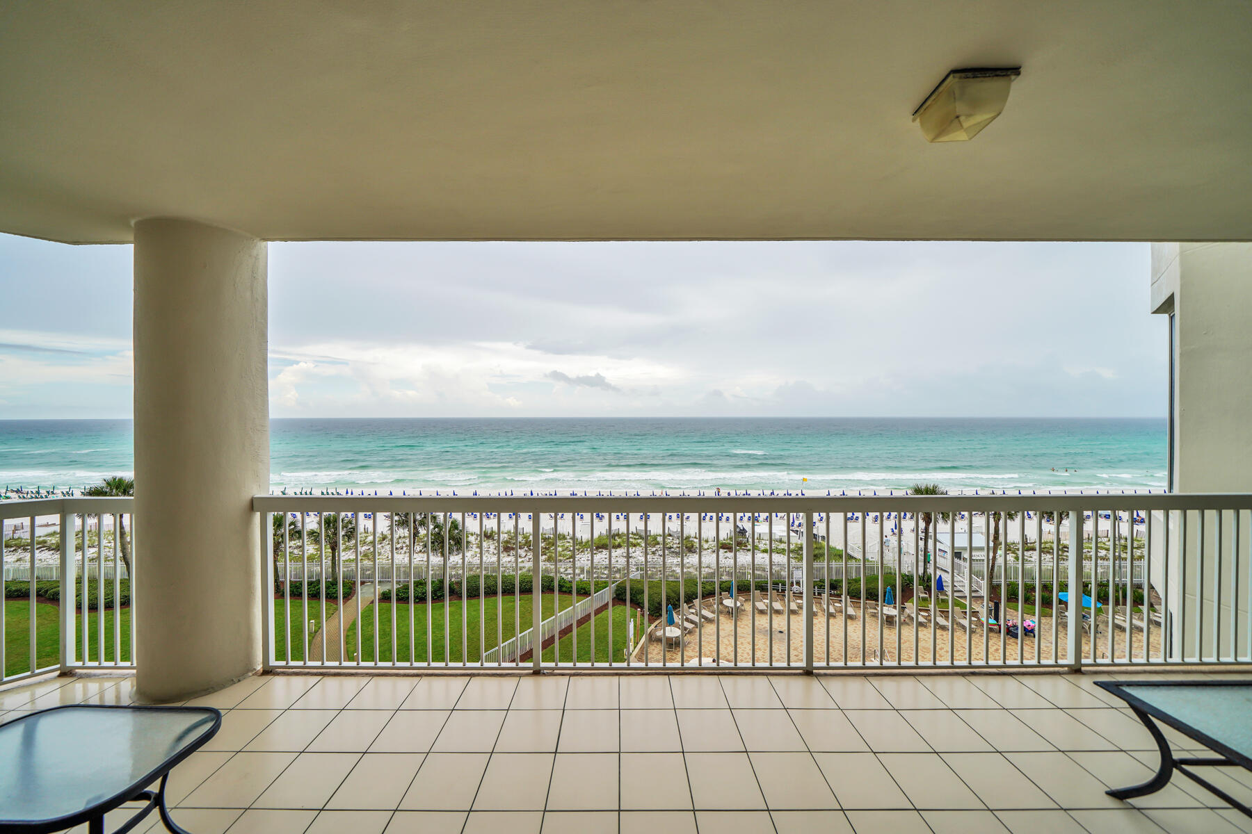 SILVER BEACH TOWERS - Residential