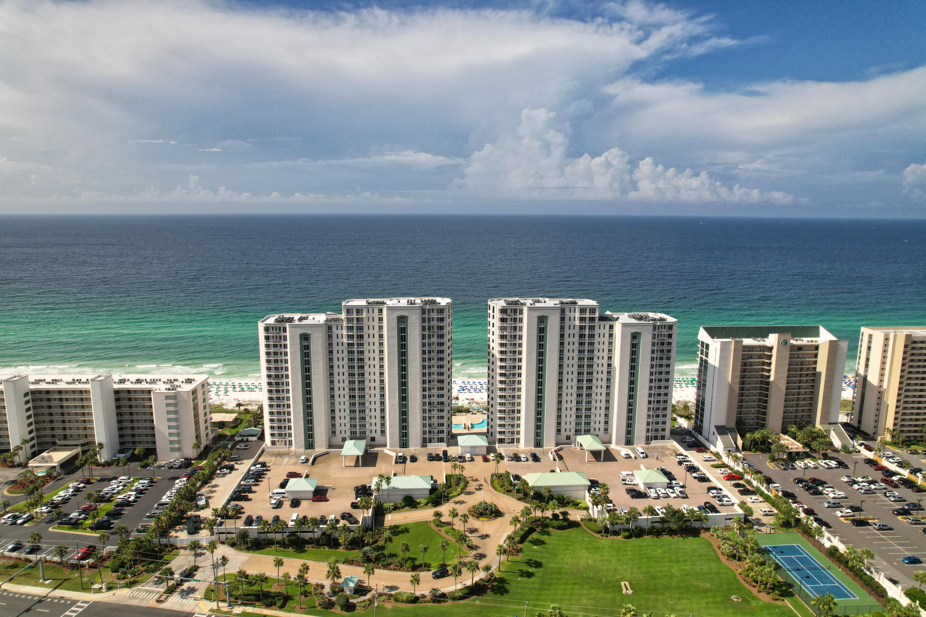 SILVER BEACH TOWERS - Residential