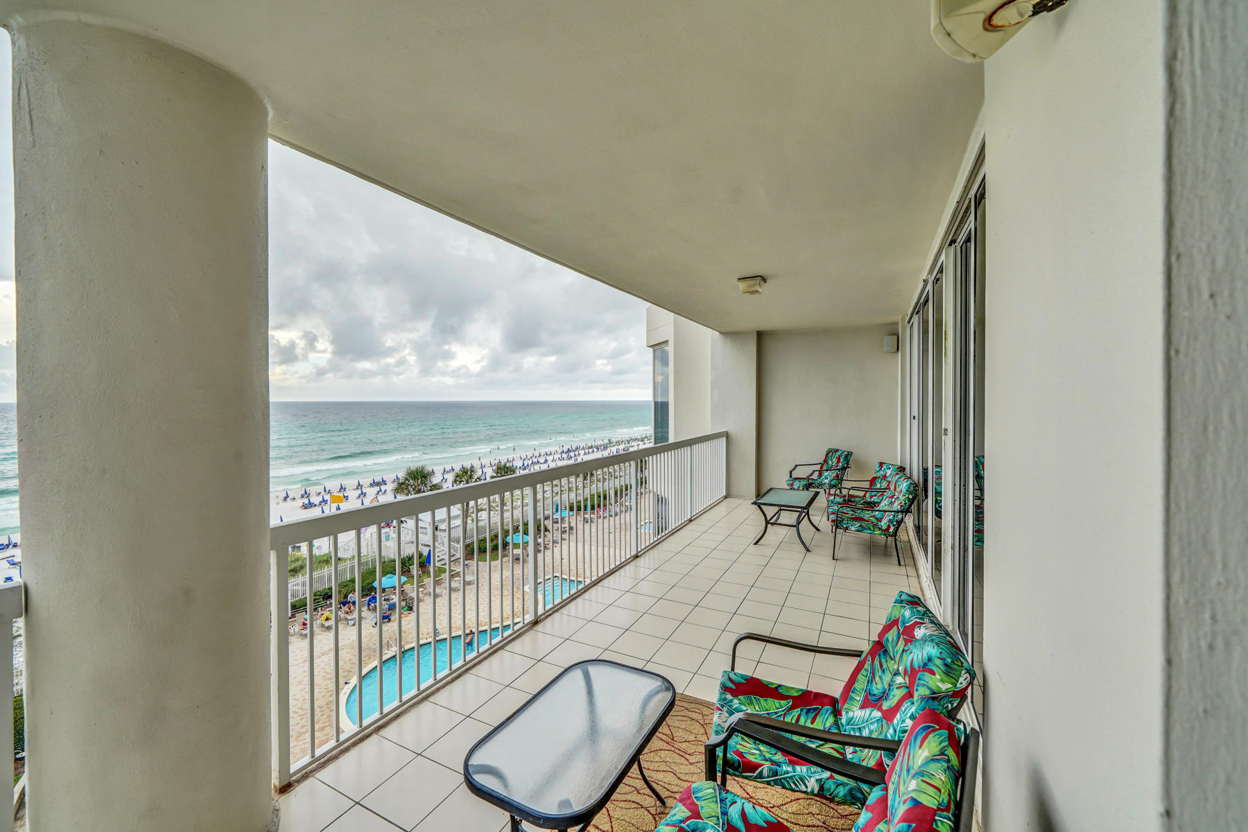 SILVER BEACH TOWERS - Residential