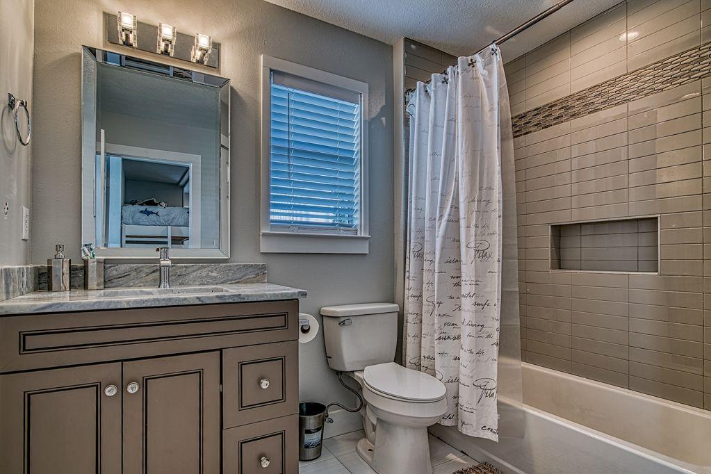 CRYSTAL BEACH - Residential