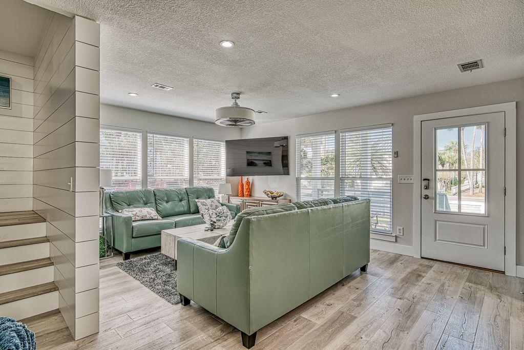 CRYSTAL BEACH - Residential