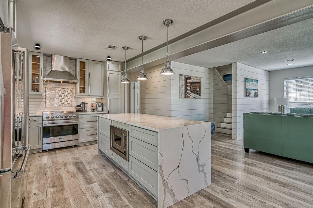 CRYSTAL BEACH - Residential