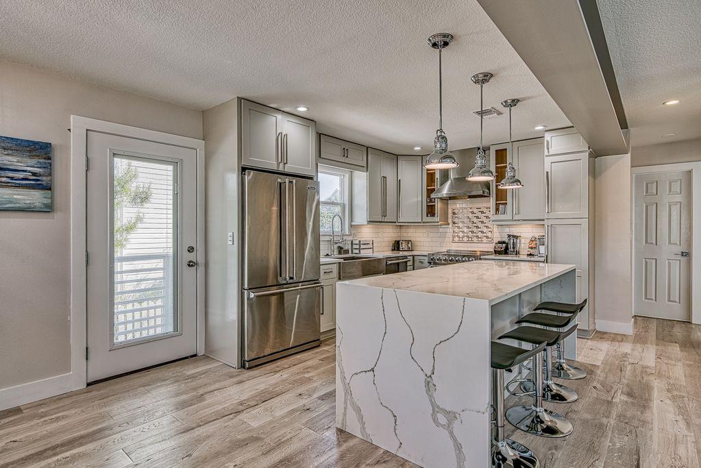 CRYSTAL BEACH - Residential