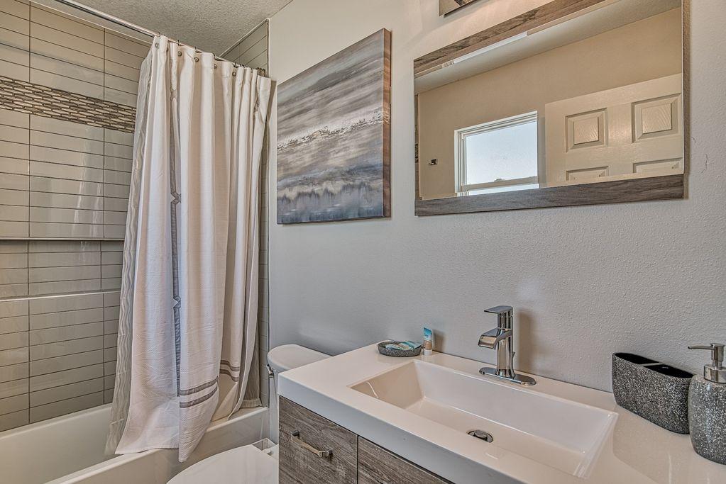 CRYSTAL BEACH - Residential