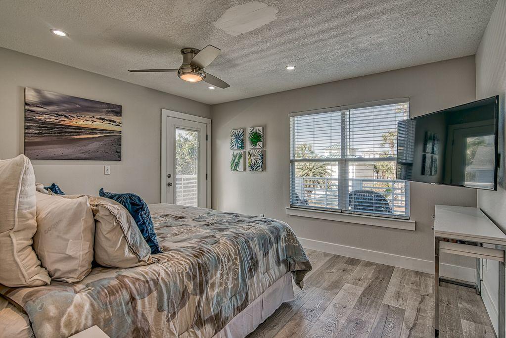 CRYSTAL BEACH - Residential