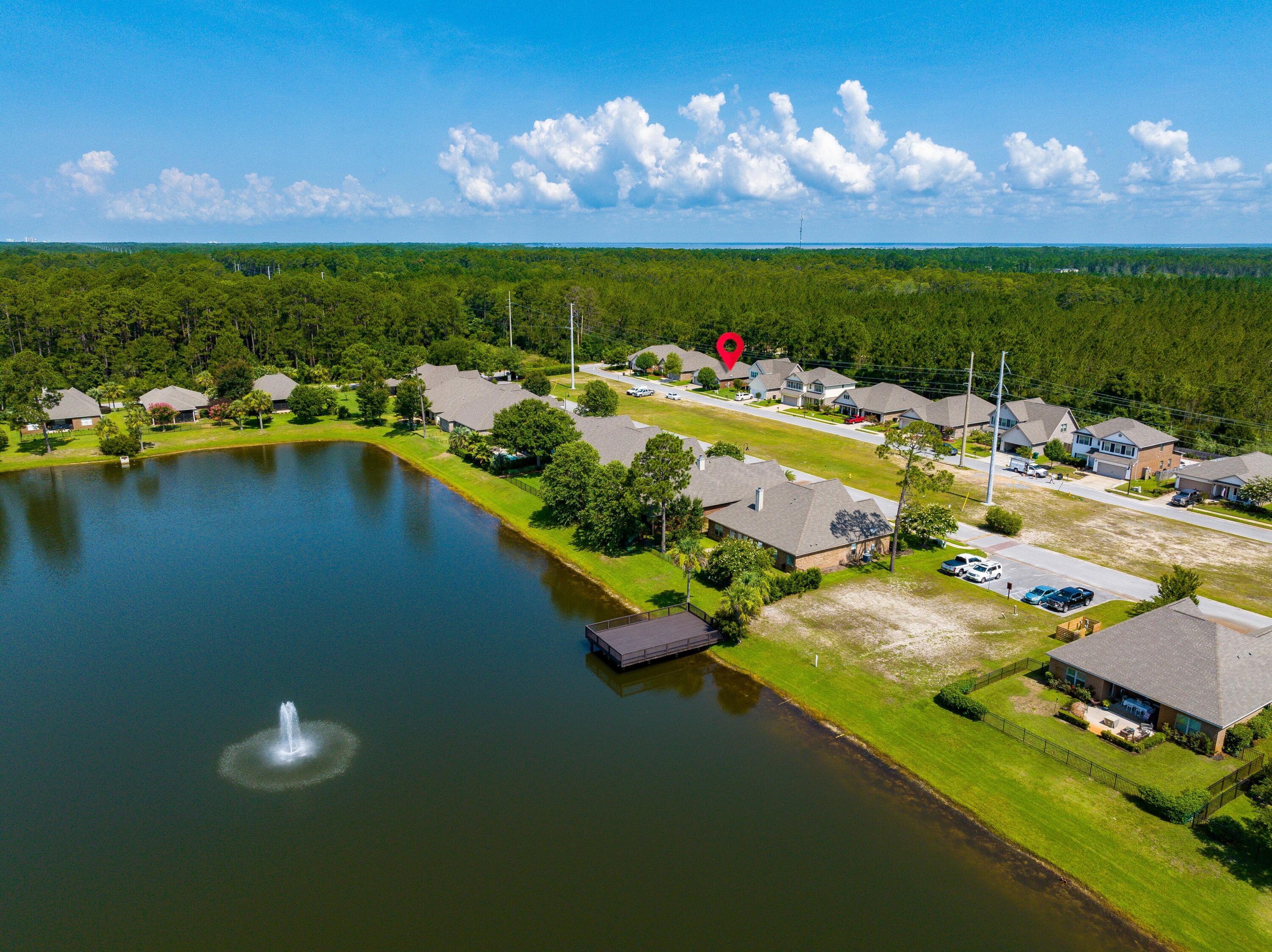 WHISPERING LAKE - Residential
