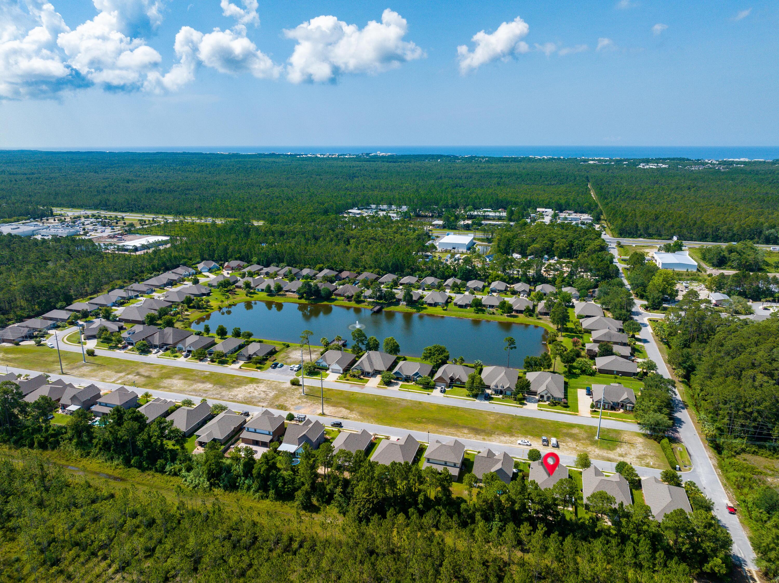 WHISPERING LAKE - Residential