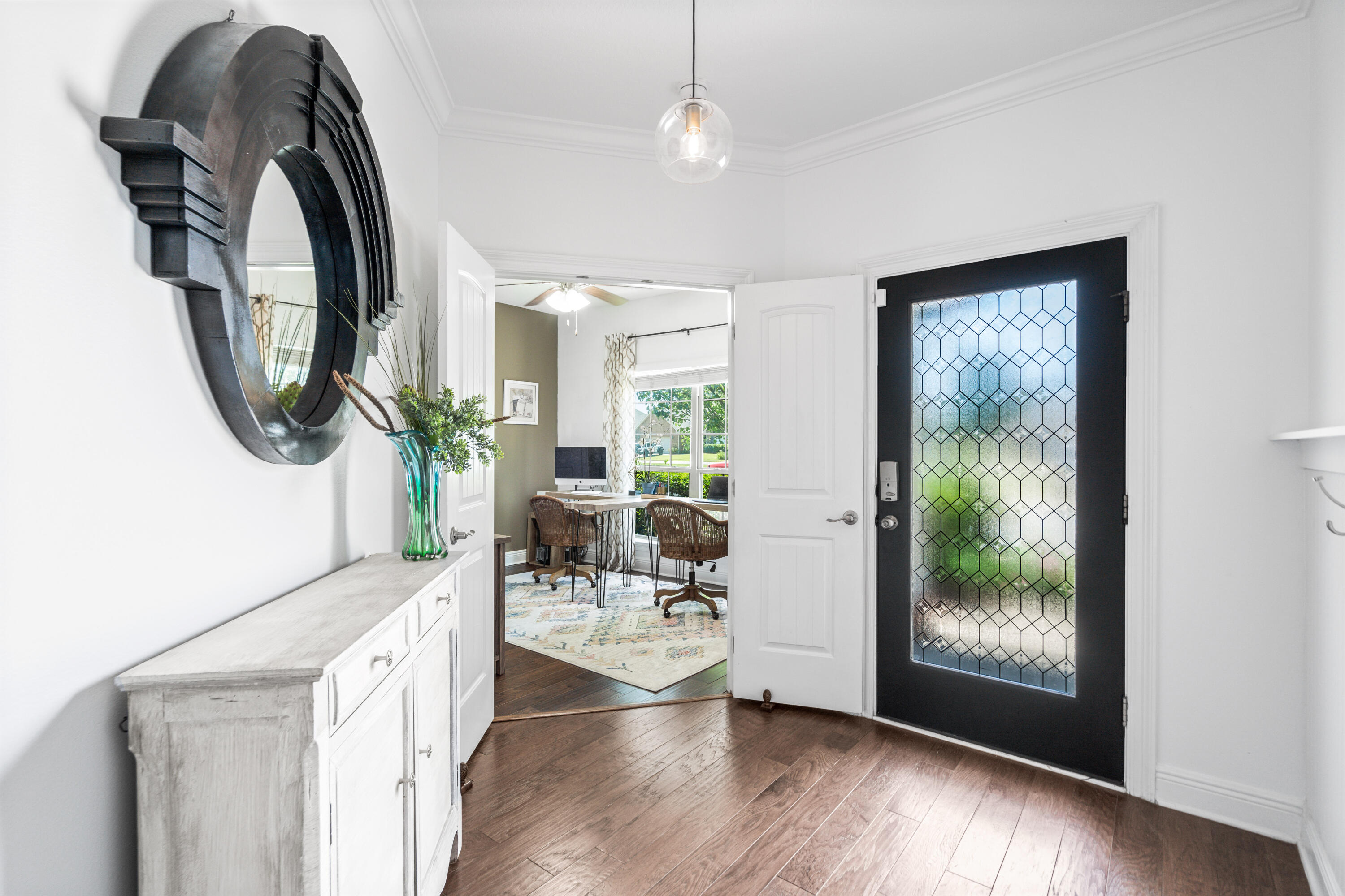 WHISPERING LAKE - Residential