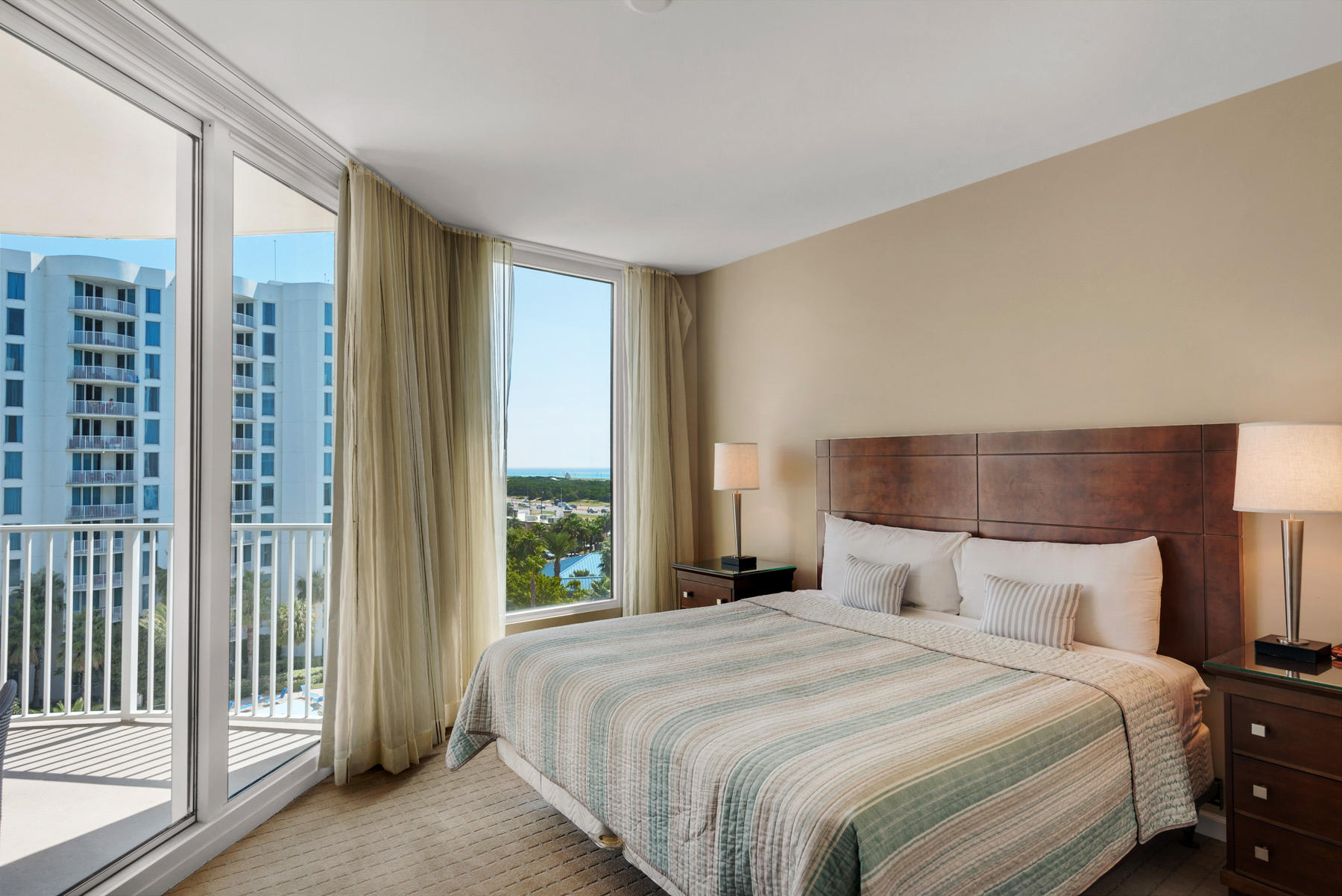 THE PALMS OF DESTIN - Residential