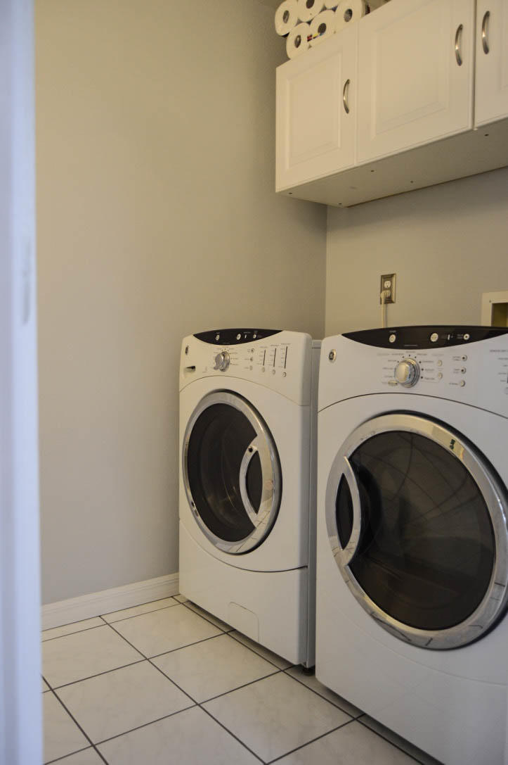 PINE SHADOWS T/H 1ST ADDN - Residential