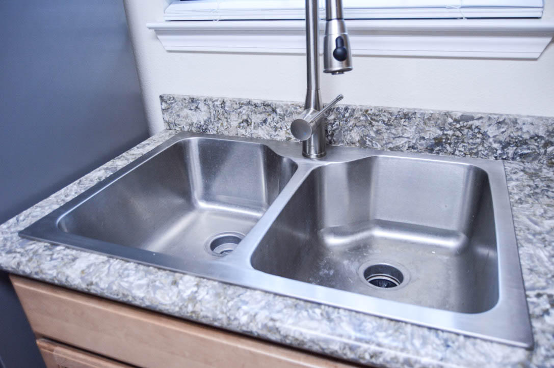 PINE SHADOWS T/H 1ST ADDN - Residential