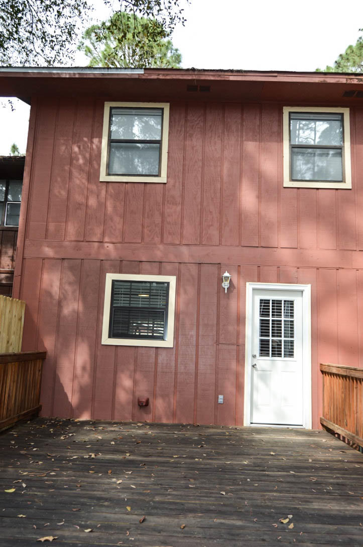 PINE SHADOWS T/H 1ST ADDN - Residential