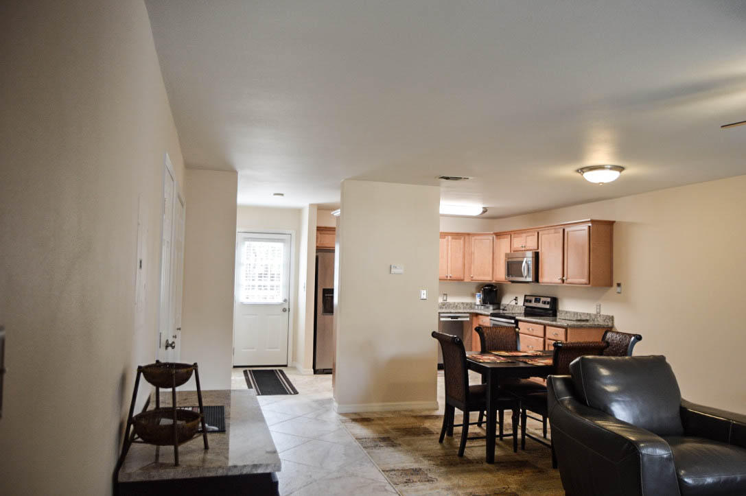 PINE SHADOWS T/H 1ST ADDN - Residential