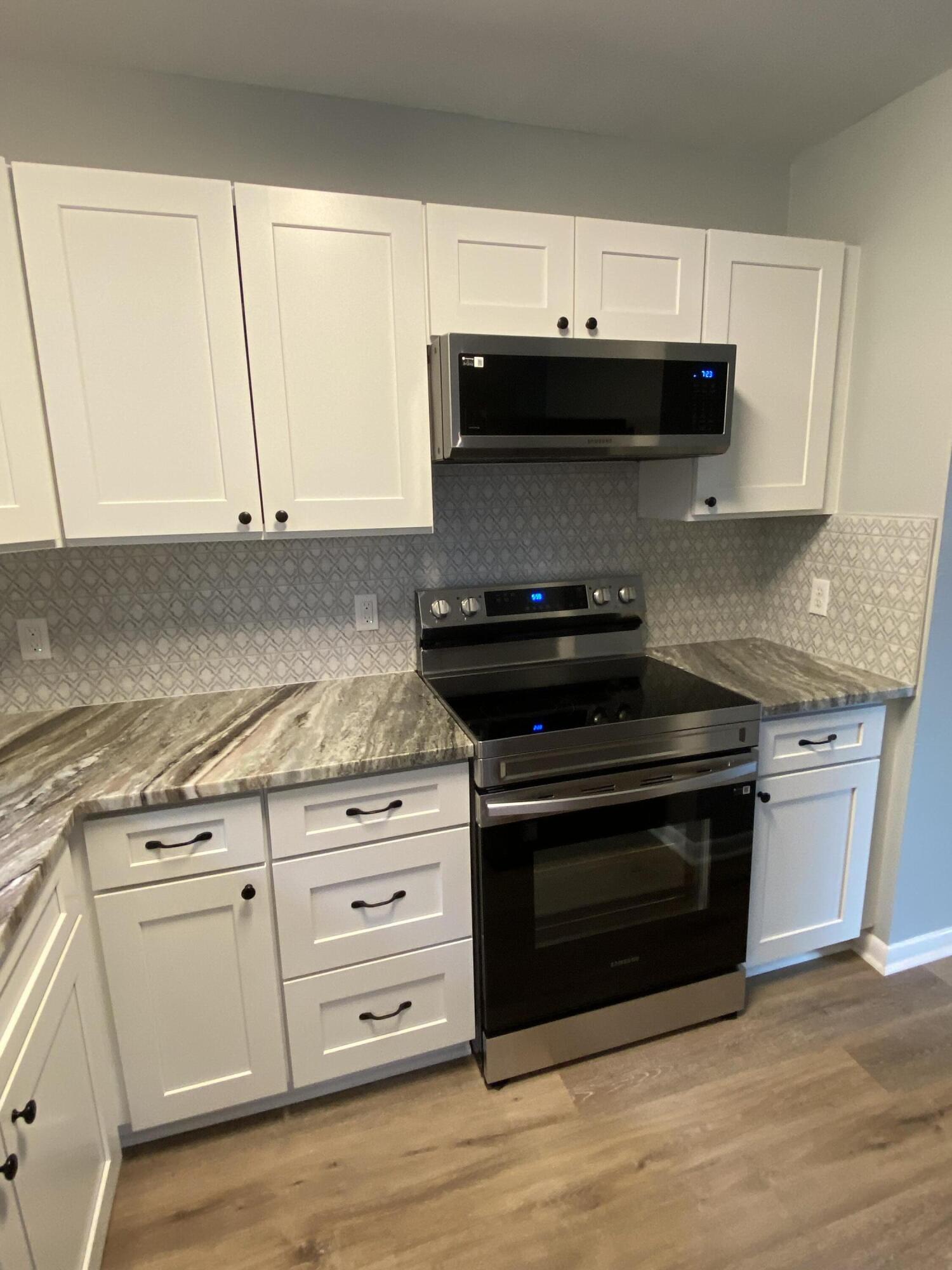 MIRAMAR EST 1ST ADD LOT 10 BLK C - Residential