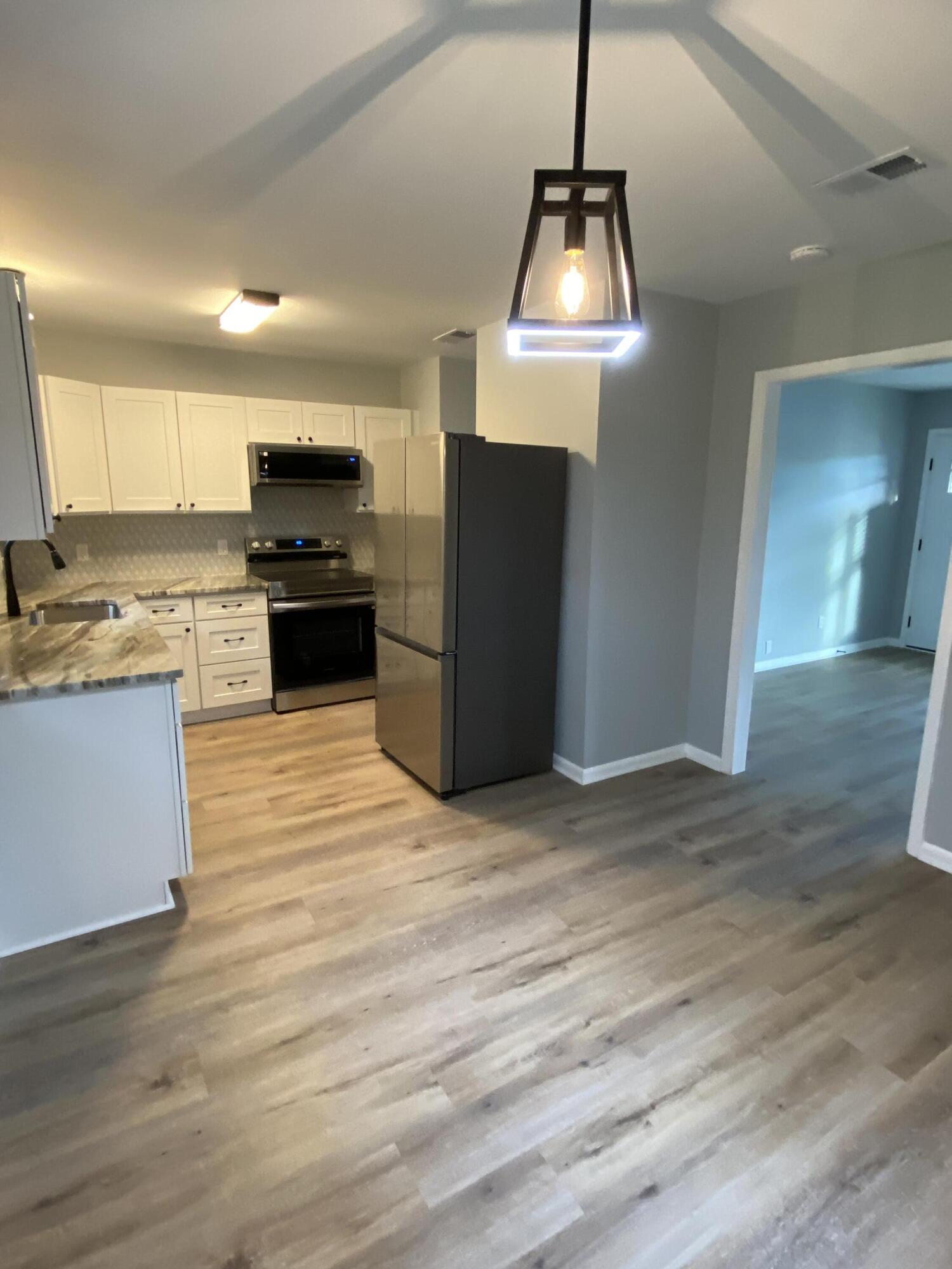 MIRAMAR EST 1ST ADD LOT 10 BLK C - Residential