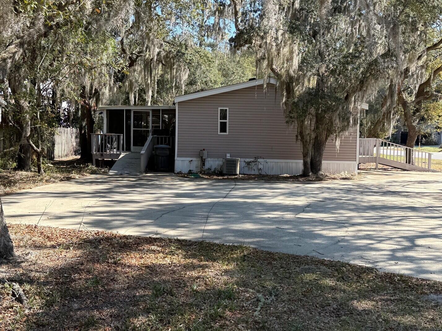 NO RECORDED SUBDIVISION - Residential