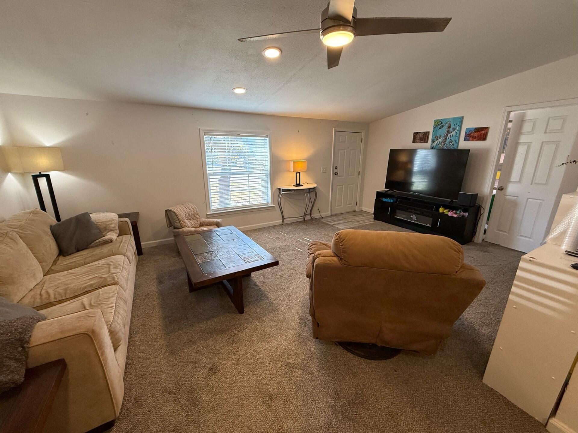 NO RECORDED SUBDIVISION - Residential