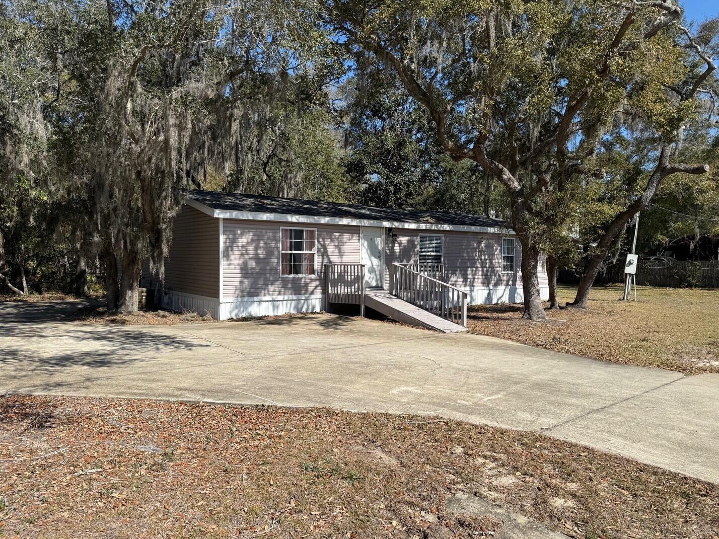 NO RECORDED SUBDIVISION - Residential