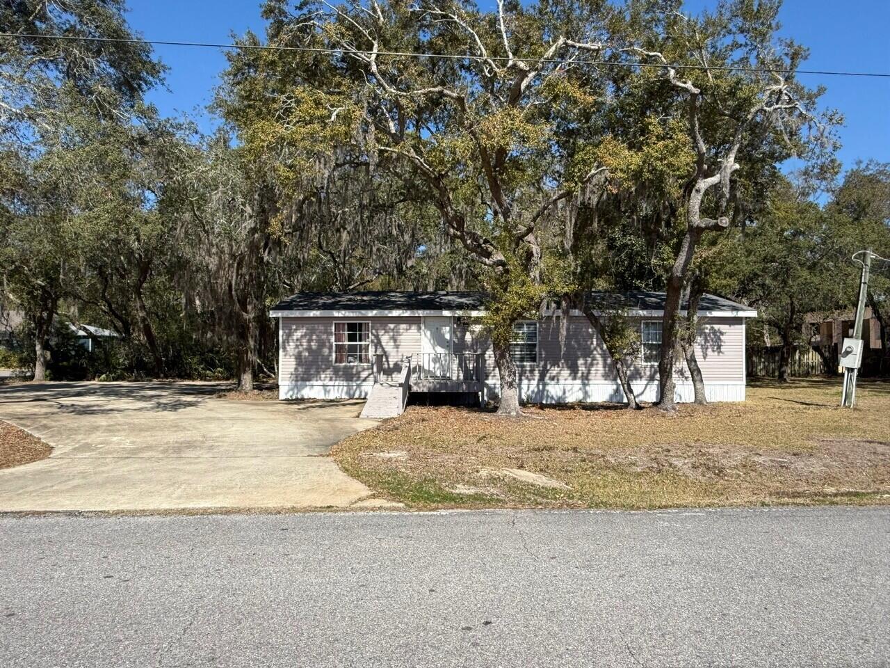 NO RECORDED SUBDIVISION - Residential