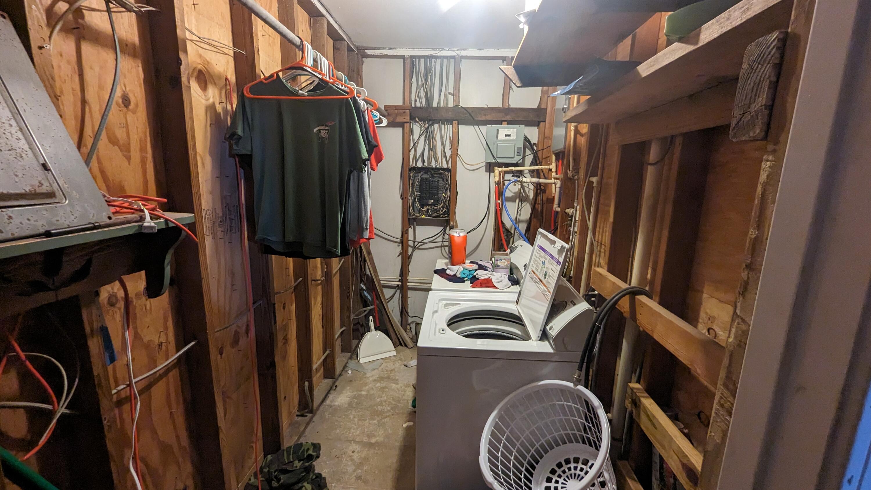 NO RECORDED SUBDIVISION - Residential