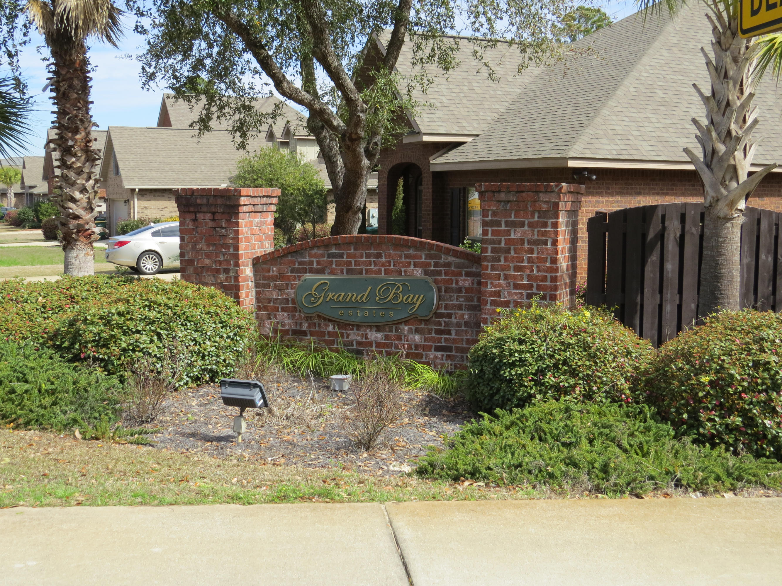 GRAND BAY ESTATES - Land